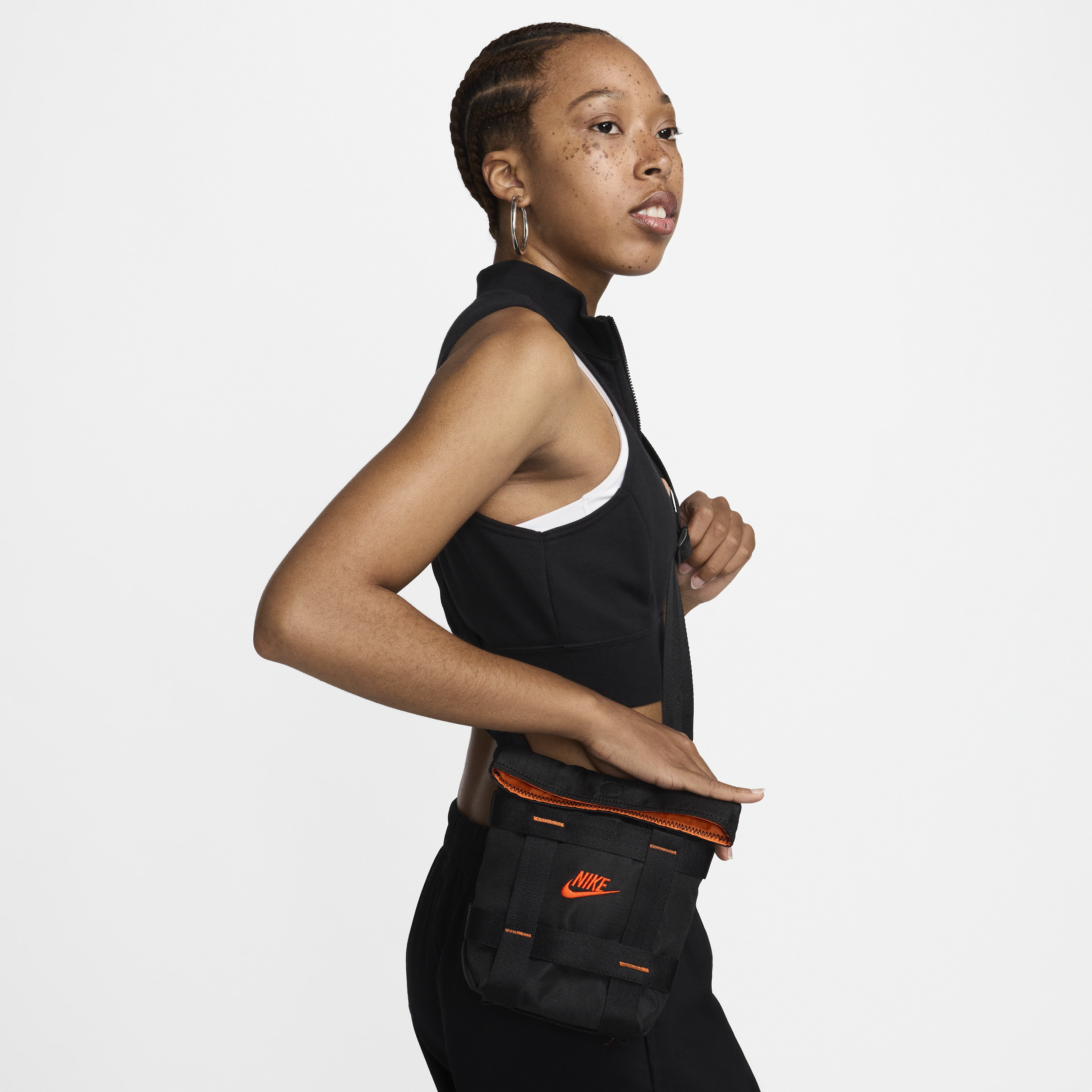 【ナイキ(NIKE)公式ストア】ナイキ スポーツウェア カーゴ クロスボディバッグ (3L) HF8106-010 ブラック 【ナイキ(NIKE)公式ストア】ナイキ スポーツウェア カーゴ クロスボディバッグ (3L) HF8106-010 ブラック