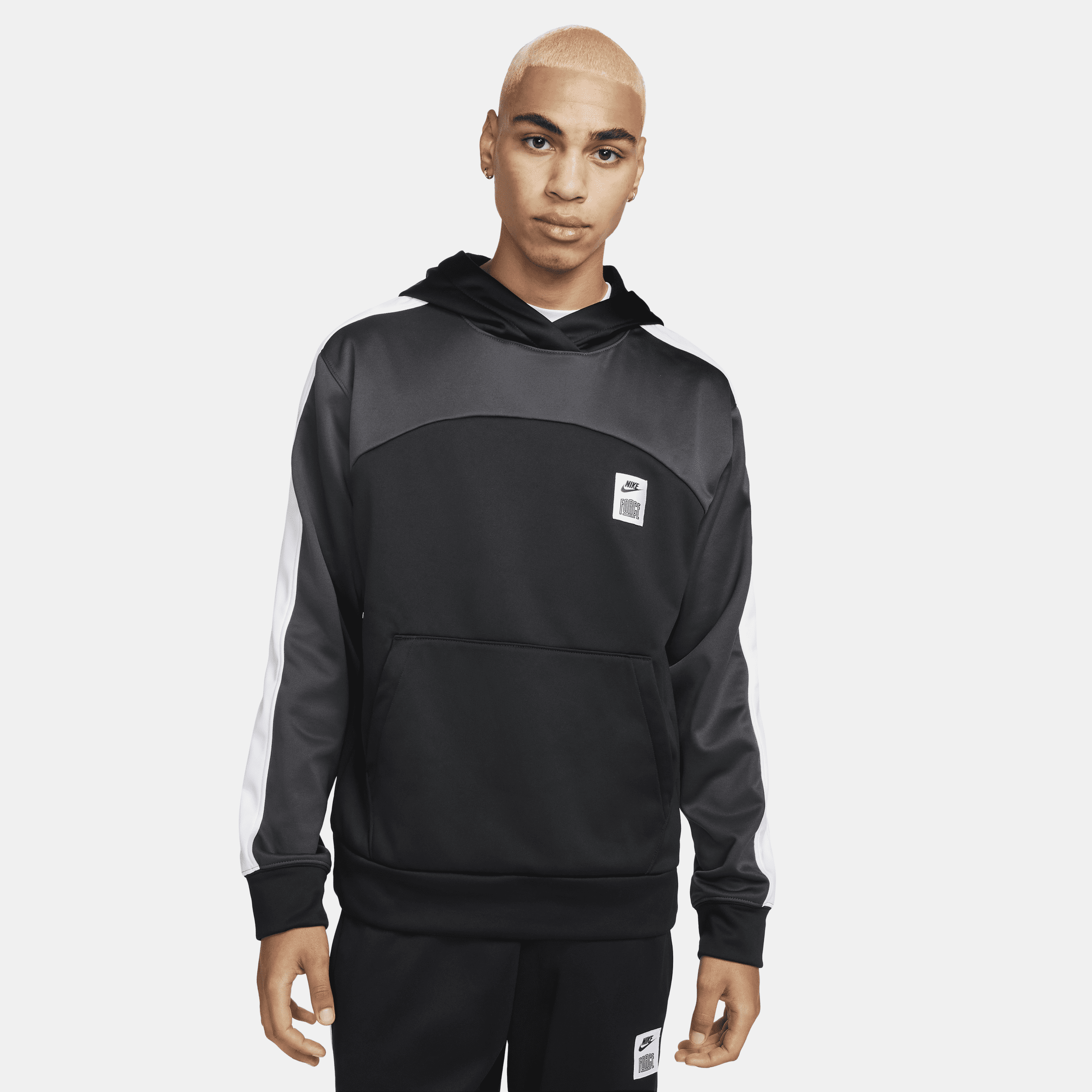 【ナイキ(NIKE)公式ストア】ナイキ Therma-FIT スターティング5 メンズ プルオーバー バスケットボールパーカー DQ5837-010 ブラック 【ナイキ(NIKE)公式ストア】ナイキ Therma-FIT スターティング5 メンズ プルオーバー バスケットボールパーカー DQ5837-010 ブラック