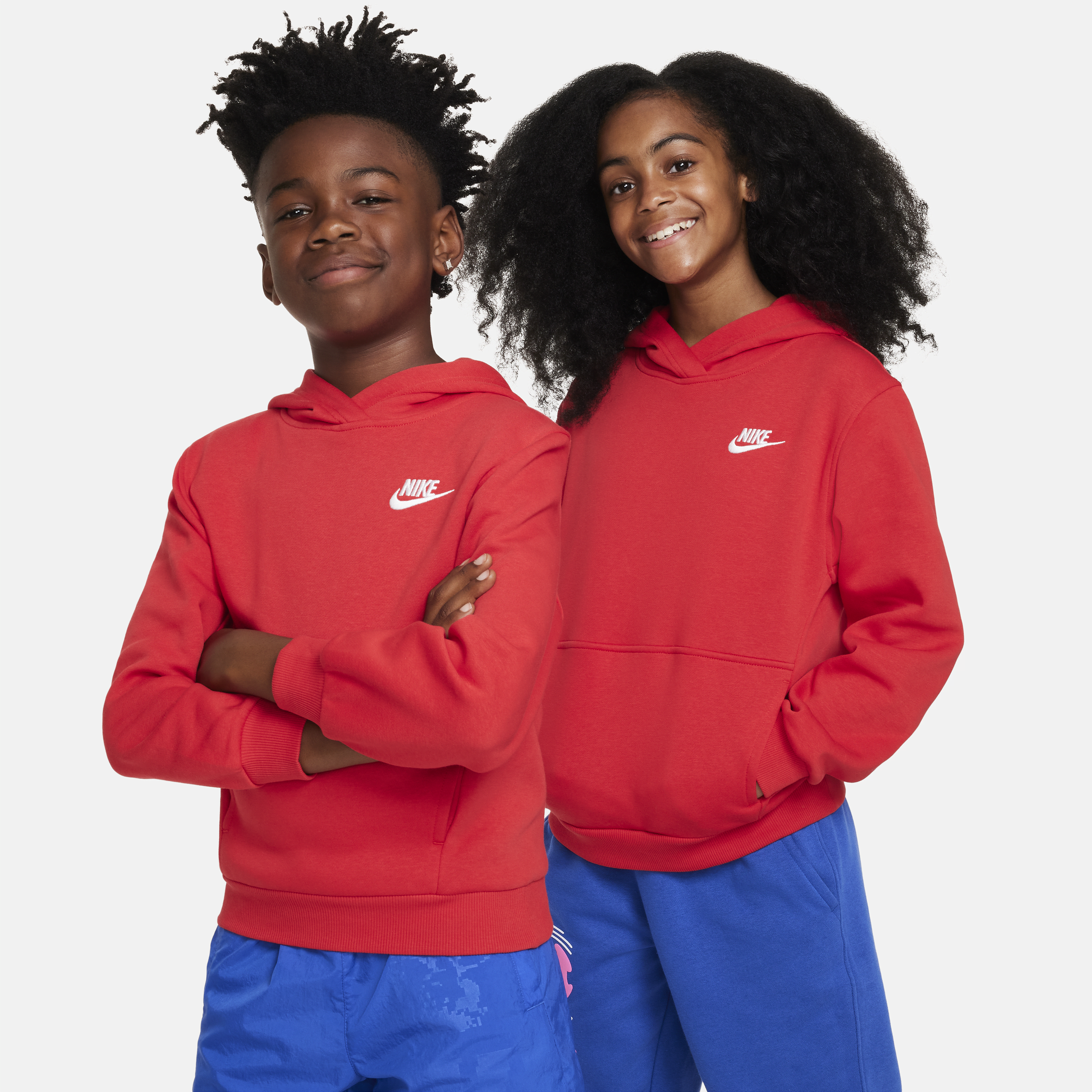 Nike Sportswear Club Fleece-pullover-hættetrøje til større børn - rød