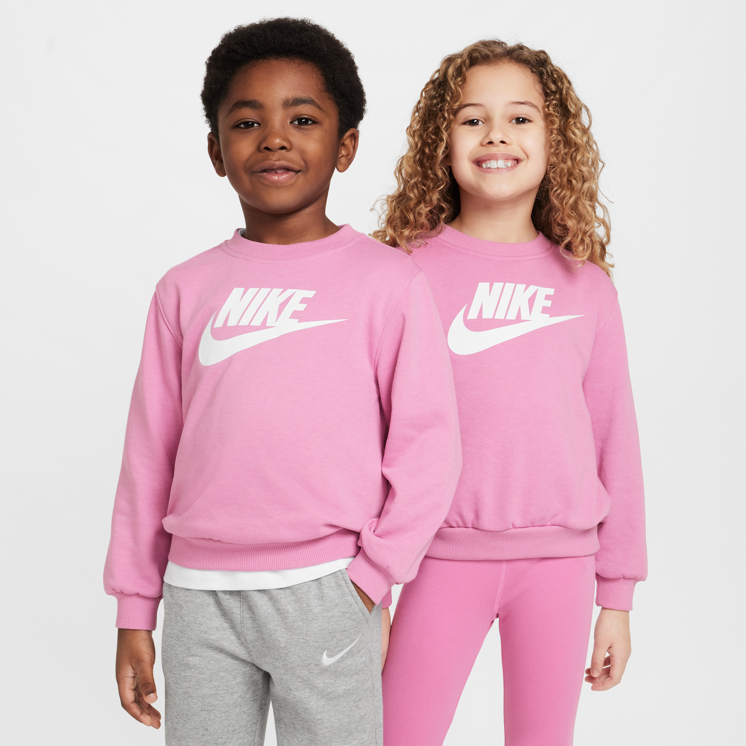 【ナイキ(NIKE)公式ストア】ナイキ リトルキッズ フレンチ テリー クルー トップ IF3525-622 ピンク 【ナイキ(NIKE)公式ストア】ナイキ リトルキッズ フレンチ テリー クルー トップ IF3525-622 ピンク