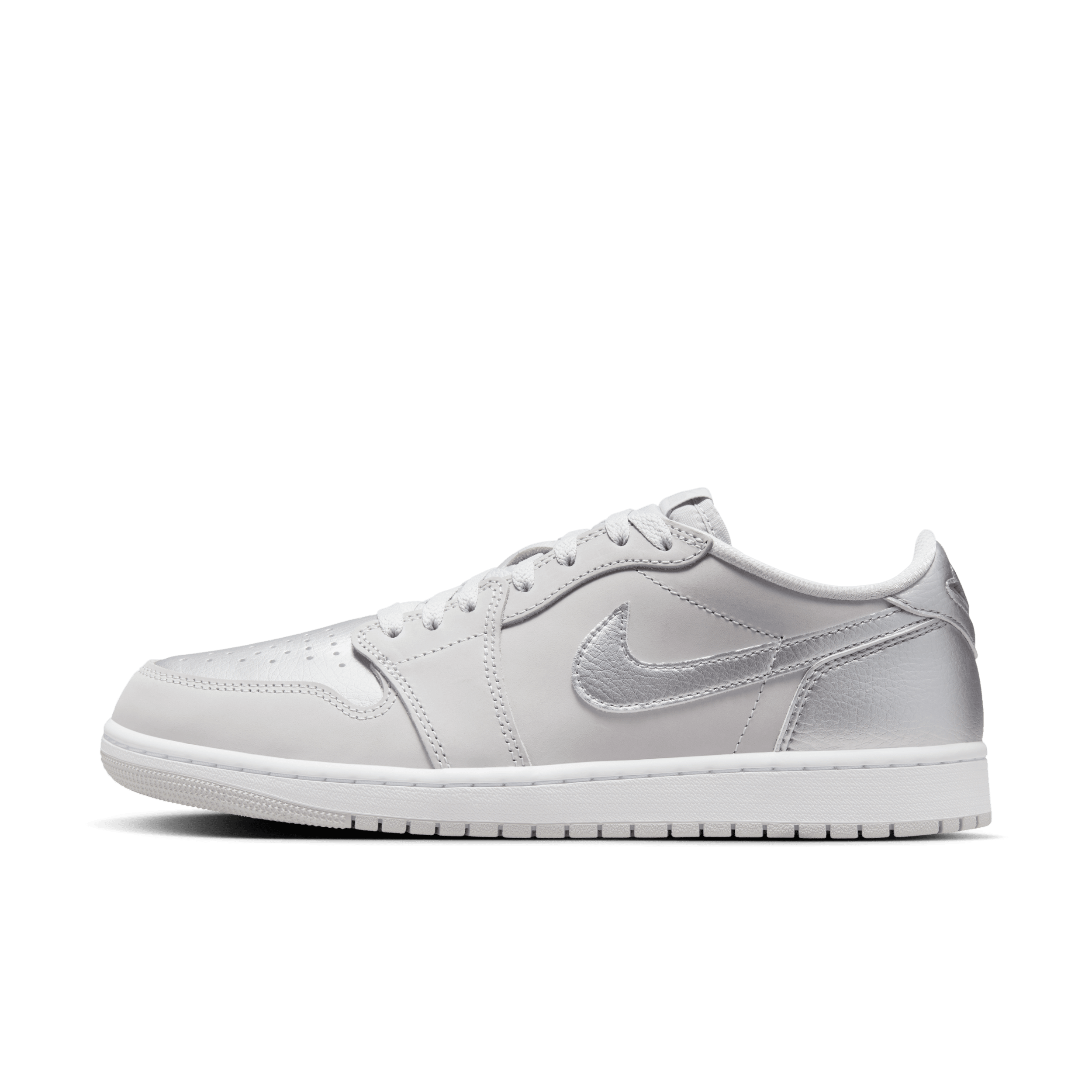 【ナイキ(NIKE)公式ストア】エア ジョーダン 1 LOW OG "Silver" メンズシューズ CZ0790-002 グレー 【ナイキ(NIKE)公式ストア】エア ジョーダン 1 LOW OG "Silver" メンズシューズ CZ0790-002 グレー