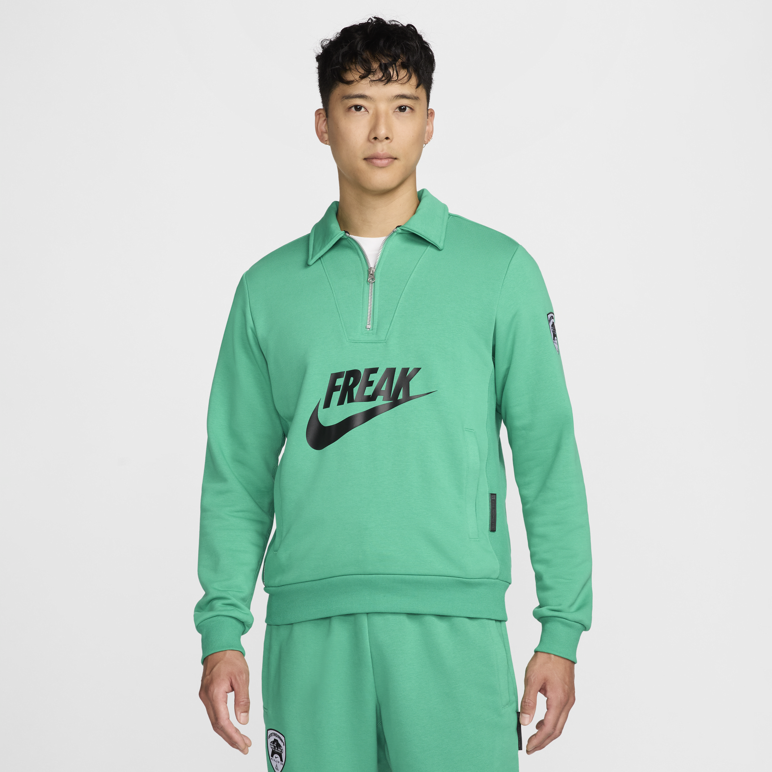 【ナイキ(NIKE)公式ストア】ヤニス スタンダード イシュー メンズ 1/4ジップ バスケットボールトップ FZ0929-324 グリーン 【ナイキ(NIKE)公式ストア】ヤニス スタンダード イシュー メンズ 1/4ジップ バスケットボールトップ FZ0929-324 グリーン
