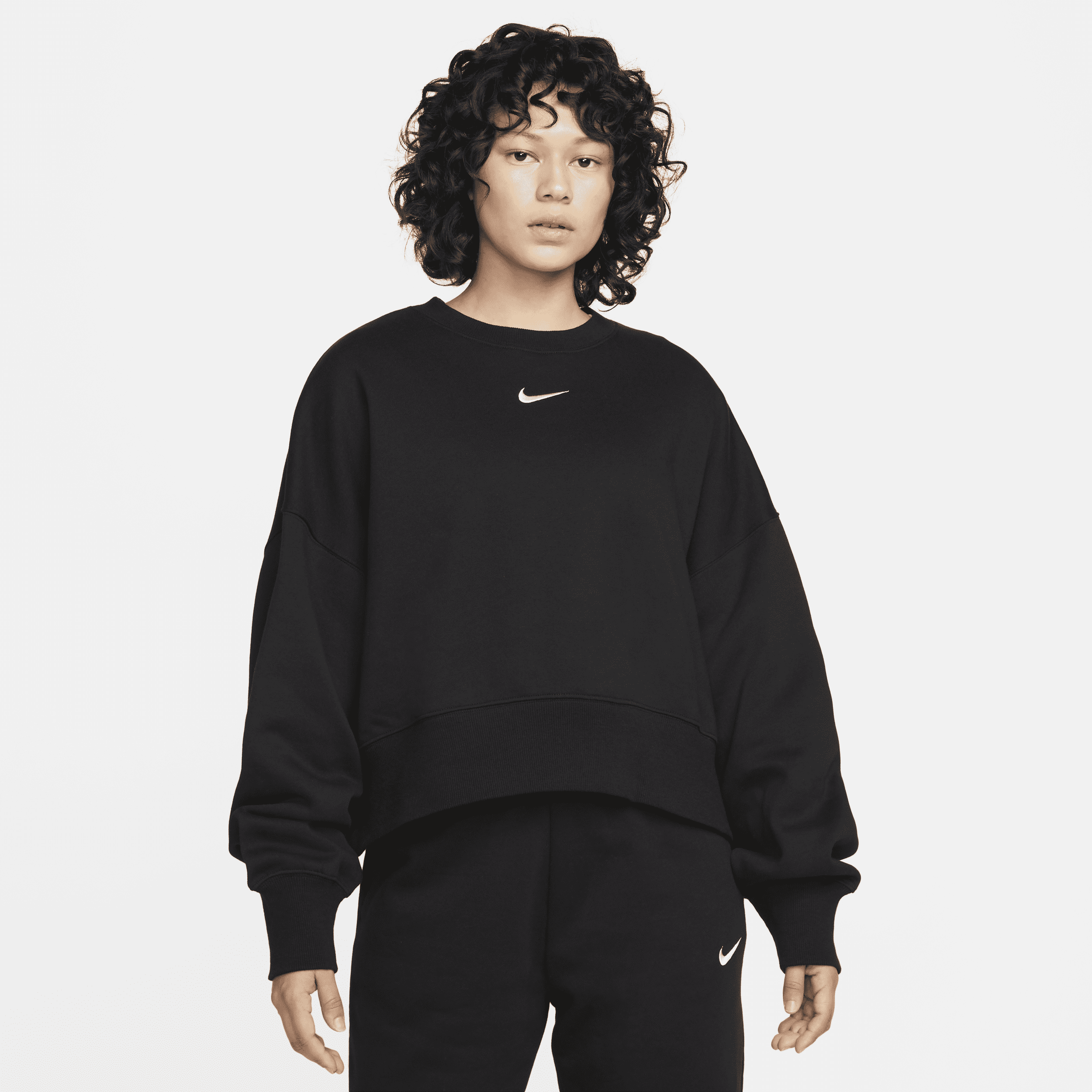 Oversized Nike Sportswear Phoenix Fleece-sweatshirt med rund hals til kvinder - sort
