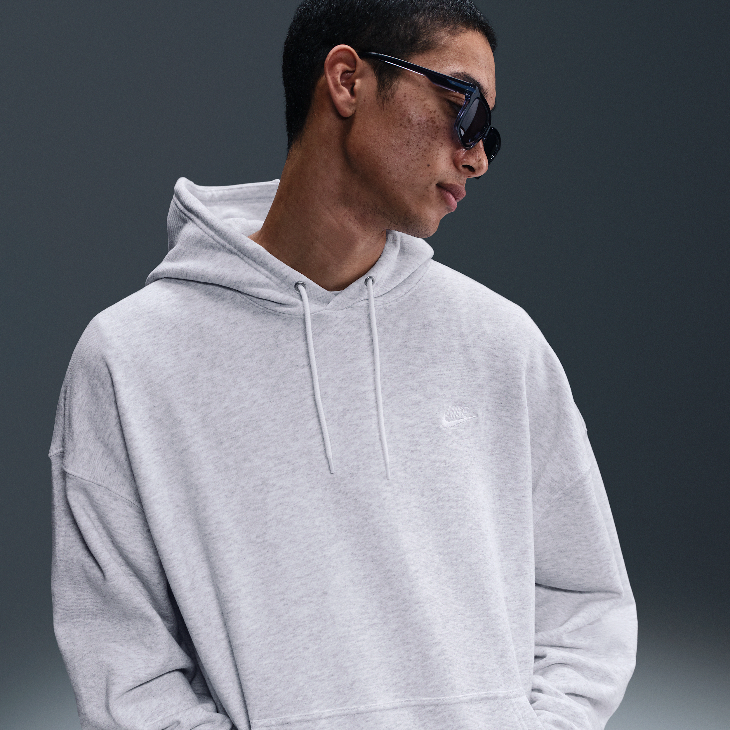 【ナイキ(NIKE)公式ストア】ナイキ クラブ フリース メンズ オーバーサイズド フレンチ テリー プルオーバー パーカー HJ1817-051 ブラウン 【ナイキ(NIKE)公式ストア】ナイキ クラブ フリース メンズ オーバーサイズド フレンチ テリー プルオーバー パーカー HJ1817-051 ブラウン