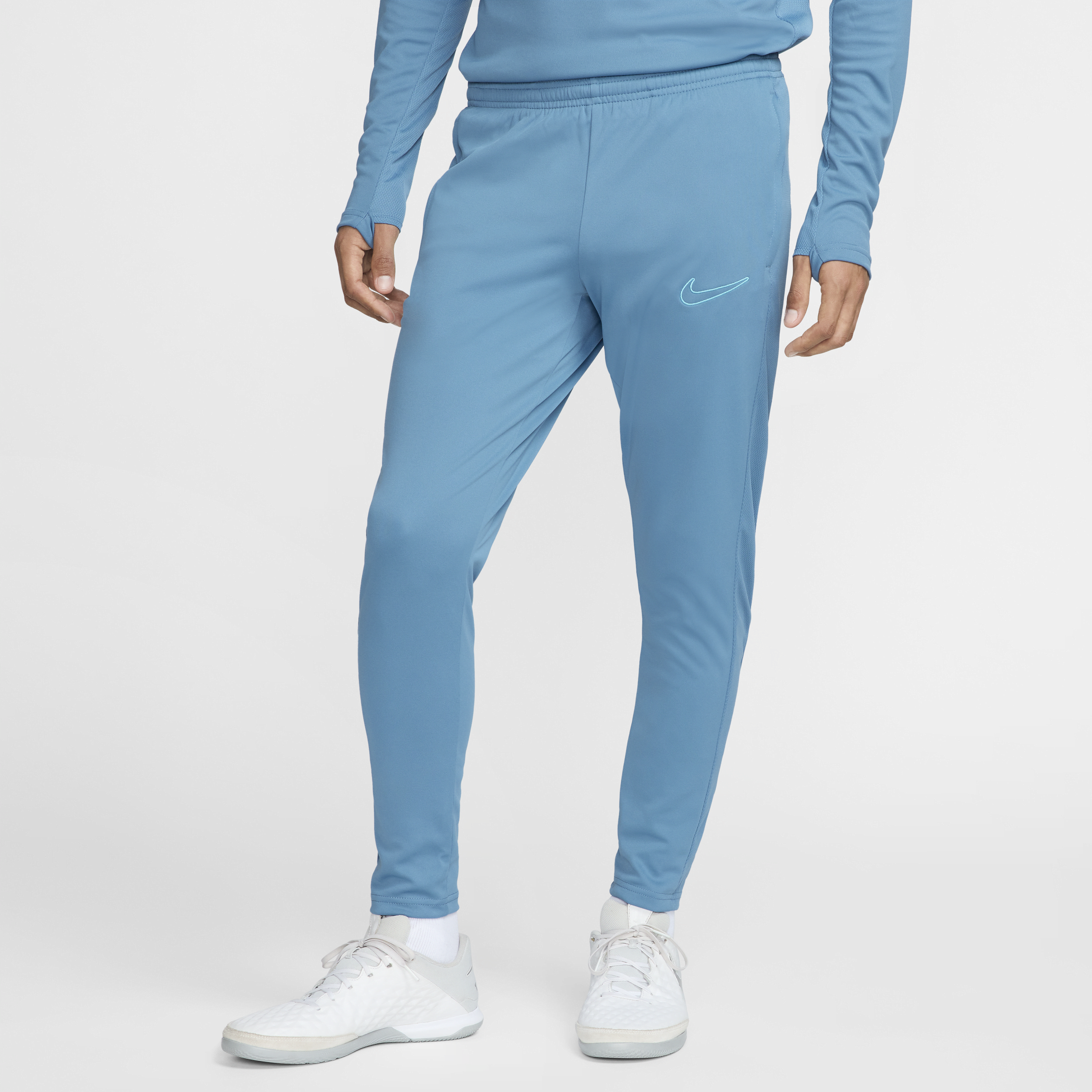 【ナイキ(NIKE)公式ストア】ナイキ Dri-FIT アカデミー メンズ ジッパー サッカーパンツ DV9741-429 ブルー 【ナイキ(NIKE)公式ストア】ナイキ Dri-FIT アカデミー メンズ ジッパー サッカーパンツ DV9741-429 ブルー