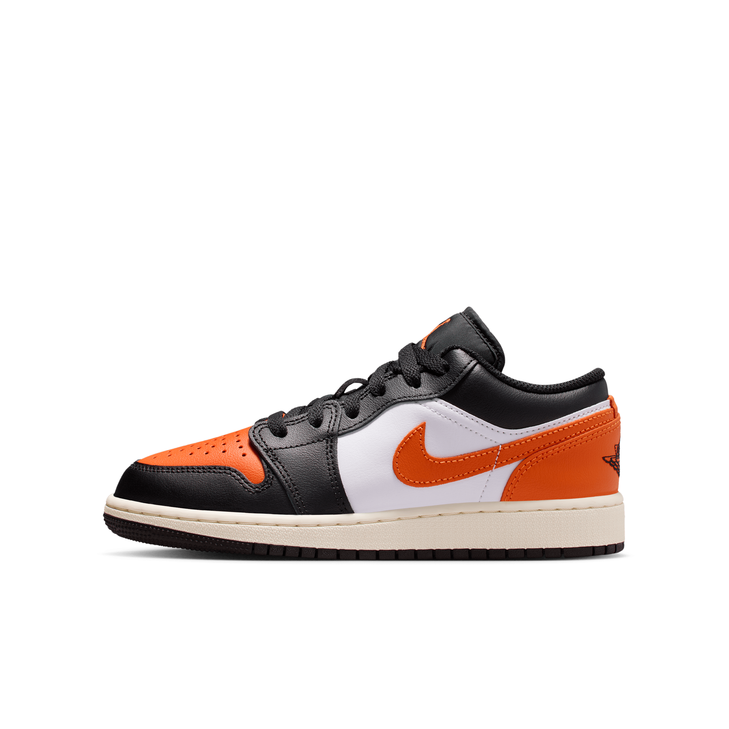 【ナイキ(NIKE)公式ストア】エア ジョーダン 1 LOW ジュニアシューズ 553560-081 ブラック 【ナイキ(NIKE)公式ストア】エア ジョーダン 1 LOW ジュニアシューズ 553560-081 ブラック