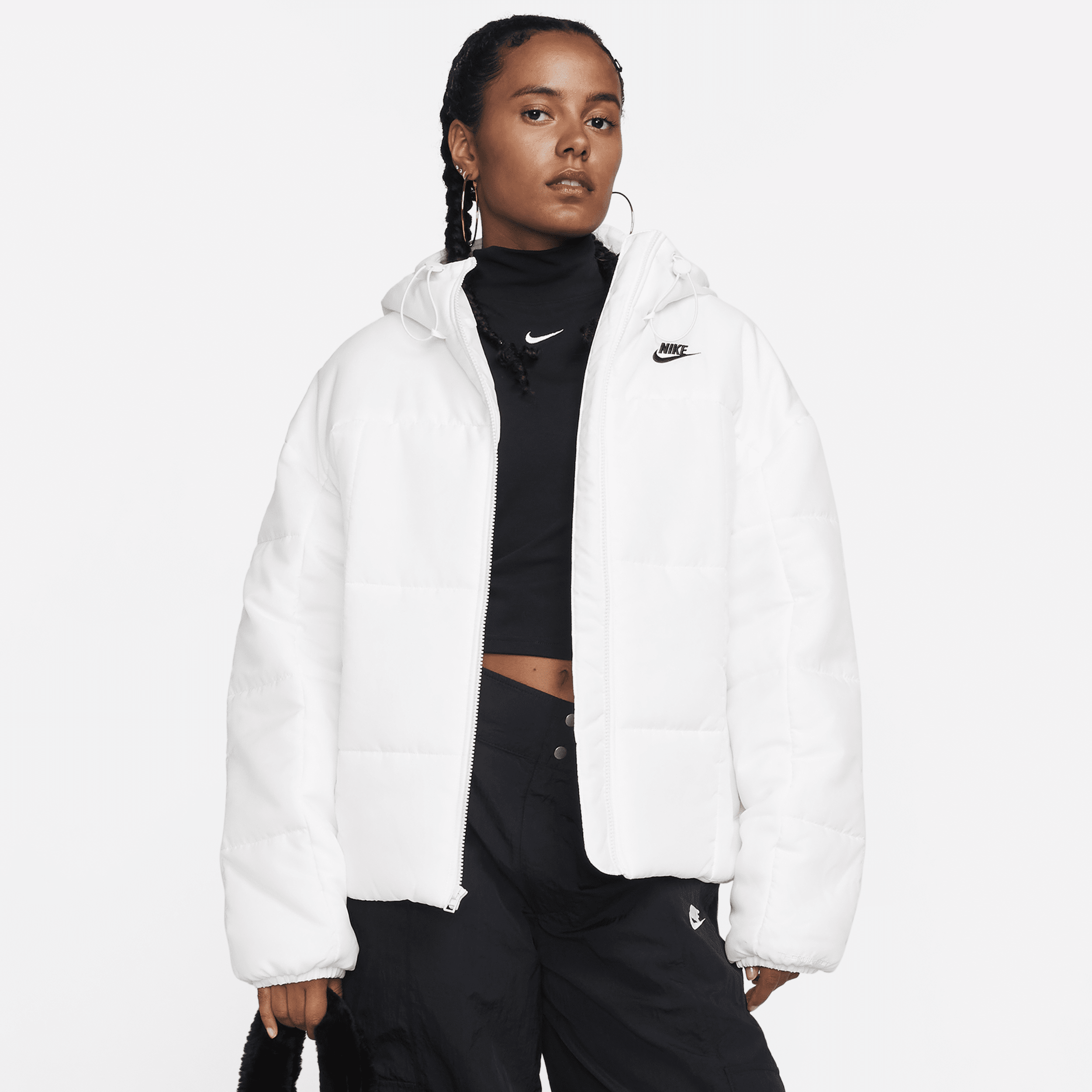 Giacca Loose Fit con cappuccio Therma-FIT Nike Sportswear Classic Puffer – Donna - Bianco