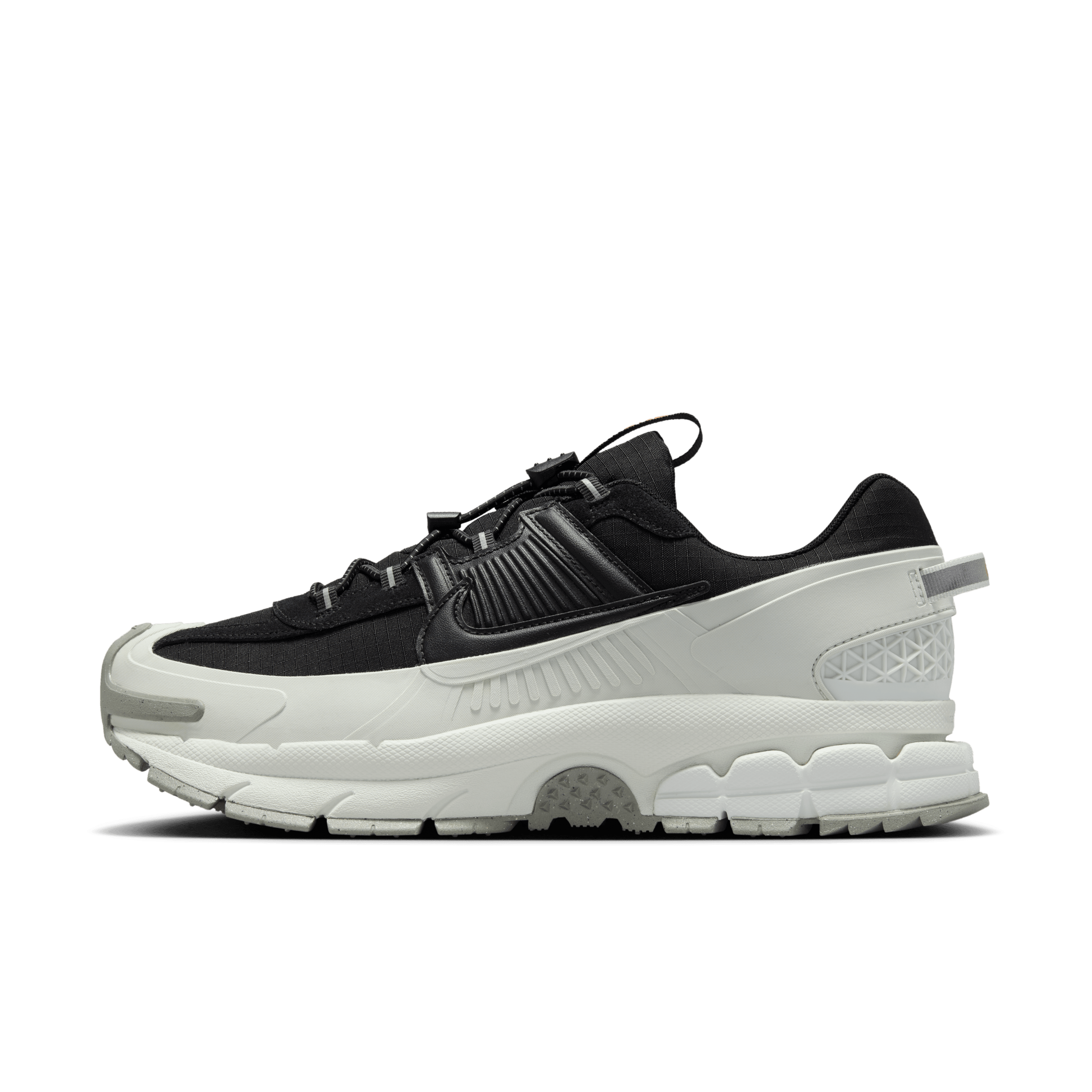 【ナイキ(NIKE)公式ストア】ナイキ ズーム ボメロ ローム メンズ ウィンタライズド シューズ FV2295-001 ブラック 【ナイキ(NIKE)公式ストア】ナイキ ズーム ボメロ ローム メンズ ウィンタライズド シューズ FV2295-001 ブラック