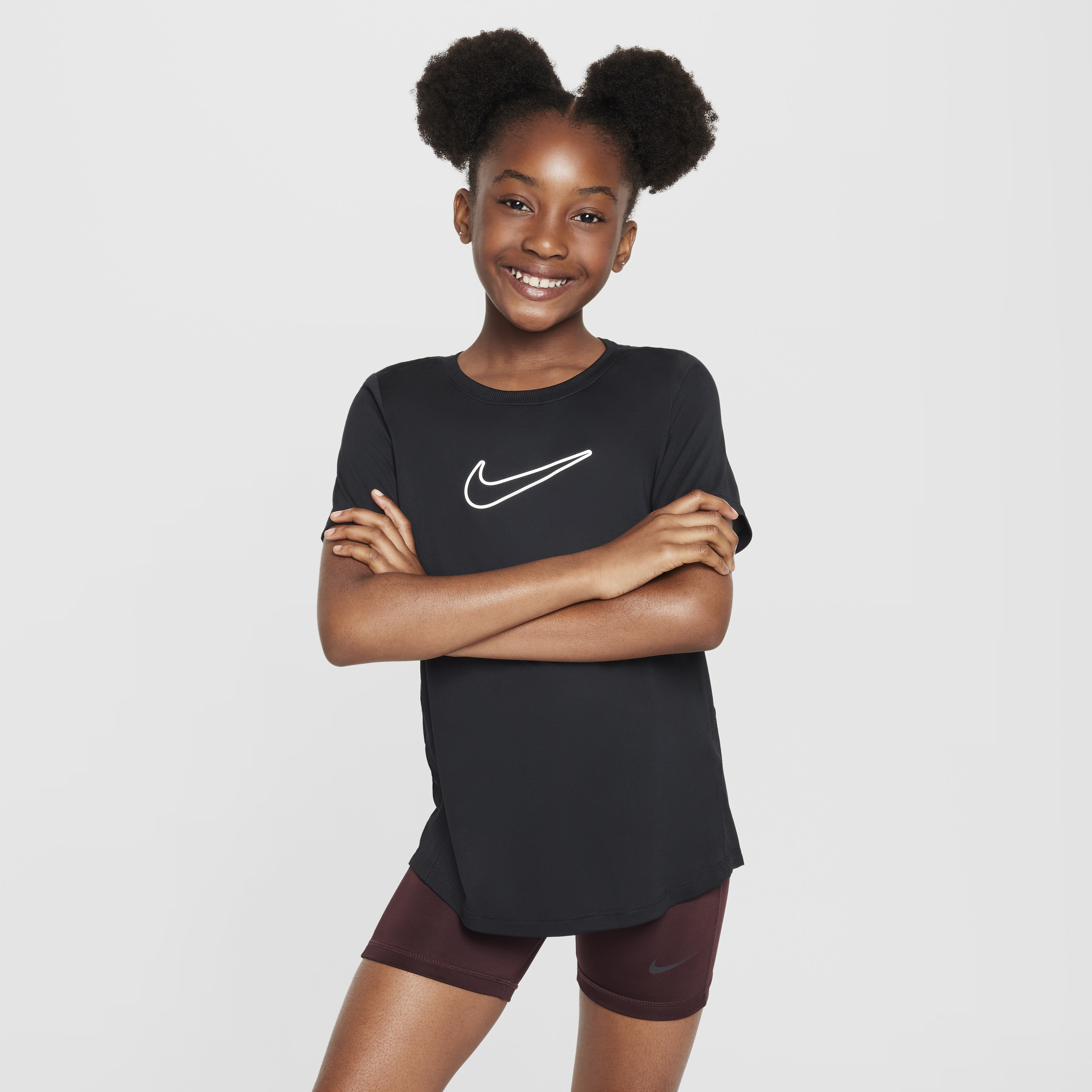 【ナイキ(NIKE)公式ストア】ナイキ ワン フィッテド ジュニア (ガールズ) Dri-FIT ショートスリーブ トップ FZ5600-010 ブラック 【ナイキ(NIKE)公式ストア】ナイキ ワン フィッテド ジュニア (ガールズ) Dri-FIT ショートスリーブ トップ FZ5600-010 ブラック