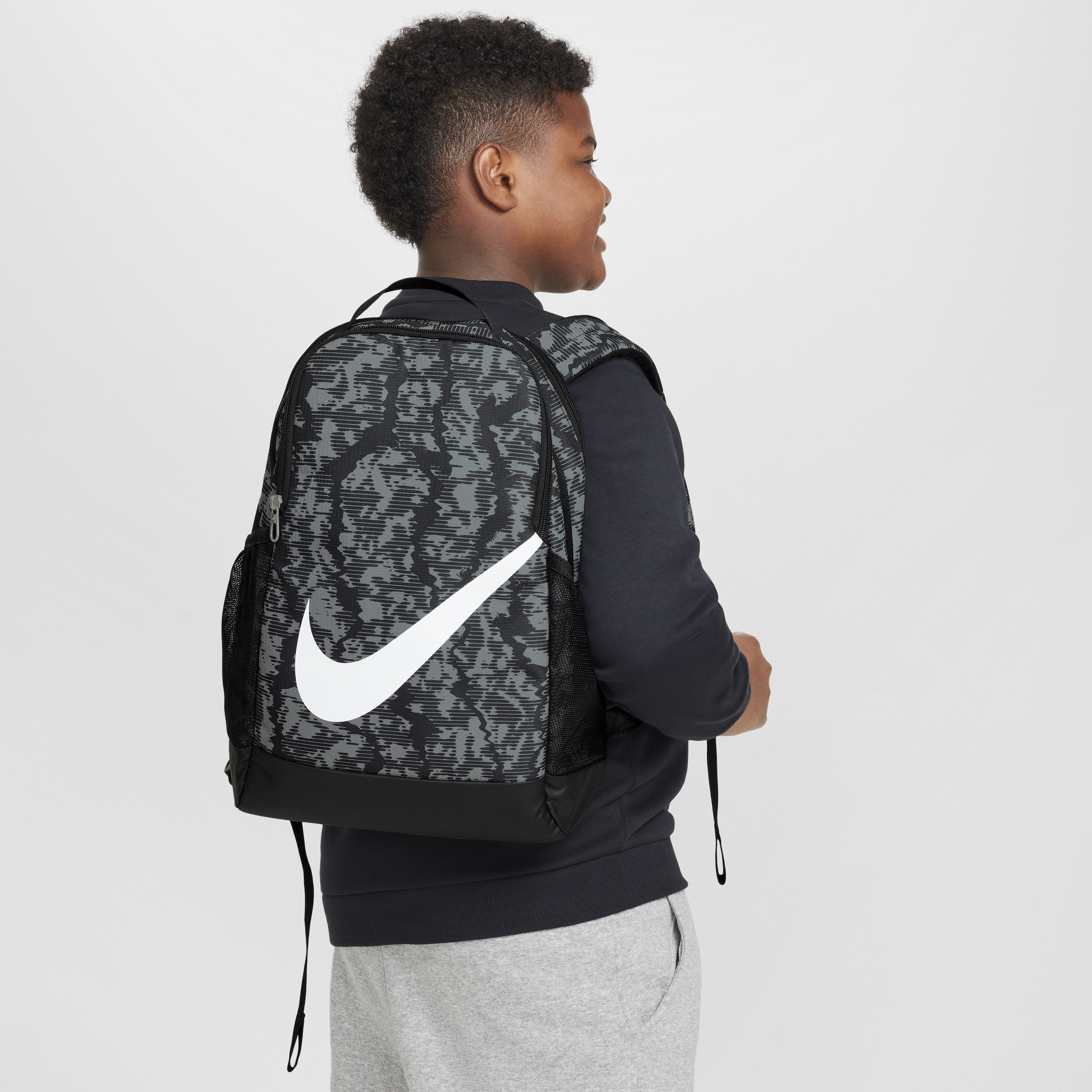 【ナイキ(NIKE)公式ストア】ナイキ ブラジリア キッズバックパック (18L) HF6651-010 ブラック 【ナイキ(NIKE)公式ストア】ナイキ ブラジリア キッズバックパック (18L) HF6651-010 ブラック