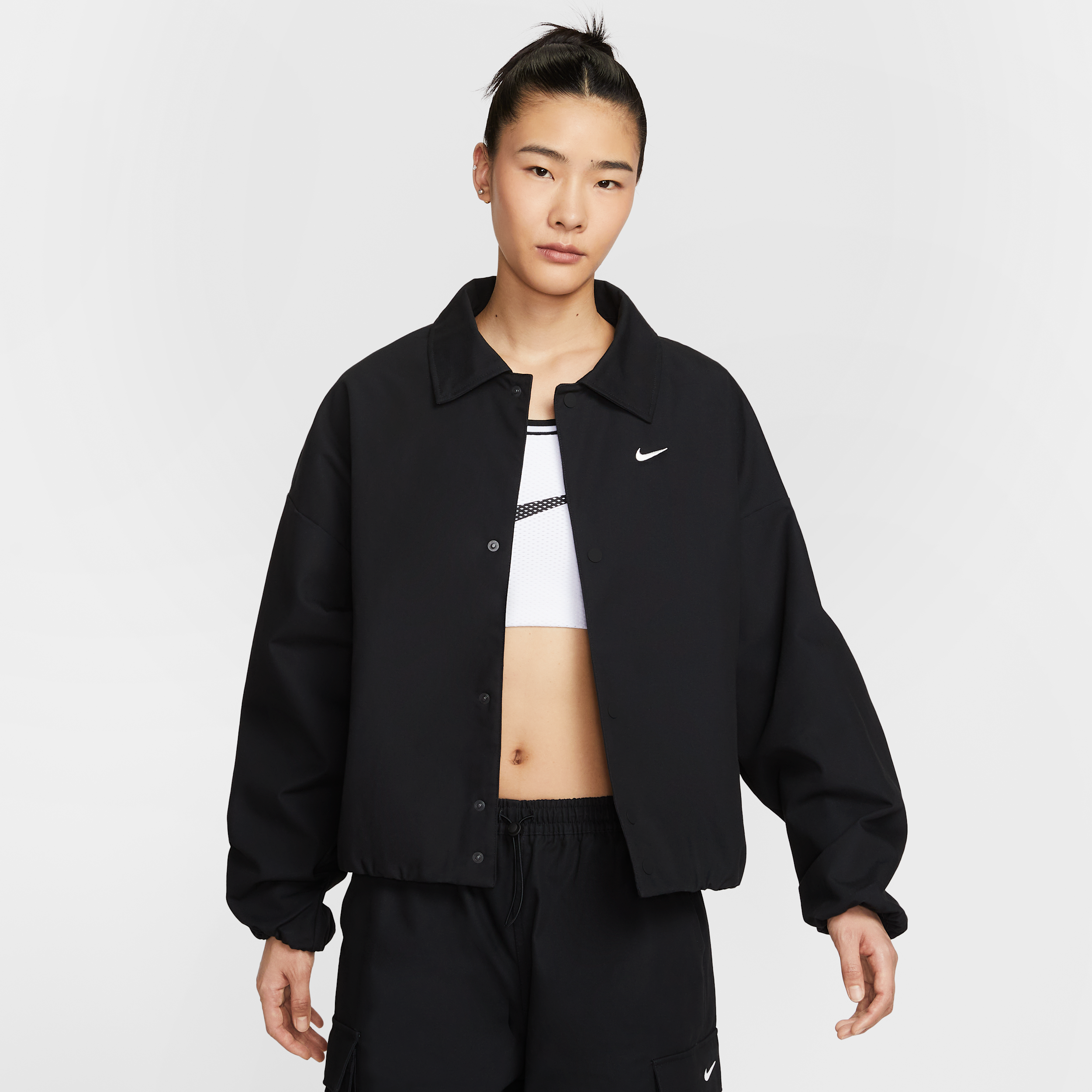 【ナイキ(NIKE)公式ストア】ナイキ スポーツウェア ウィメンズ オーバーサイズド ウーブン ジャケット HV1969-010 ブラック 【ナイキ(NIKE)公式ストア】ナイキ スポーツウェア ウィメンズ オーバーサイズド ウーブン ジャケット HV1969-010 ブラック