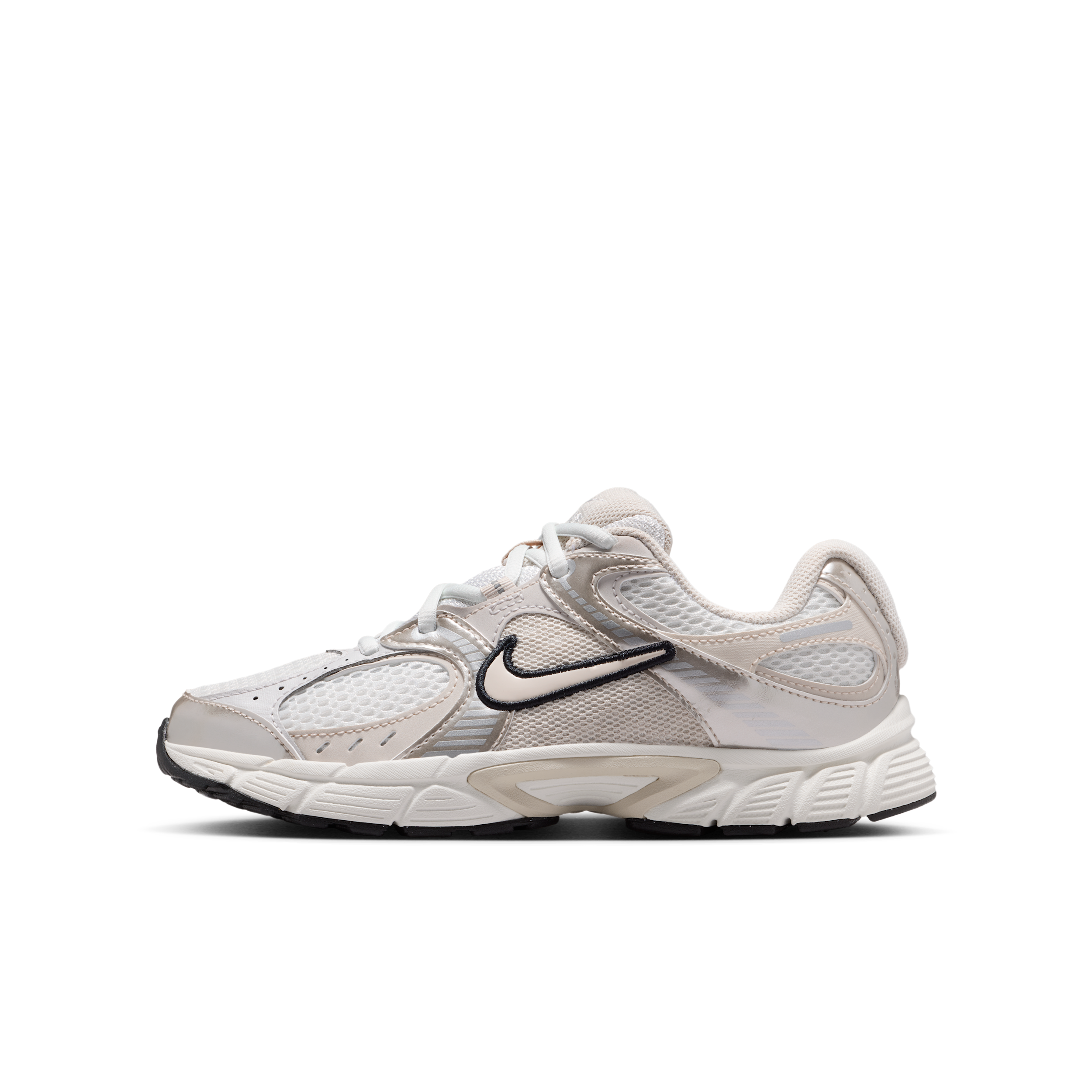 【ナイキ(NIKE)公式ストア】ナイキ V5 RNR ジュニアシューズ HQ6411-102 ホワイト 【ナイキ(NIKE)公式ストア】ナイキ V5 RNR ジュニアシューズ HQ6411-102 ホワイト