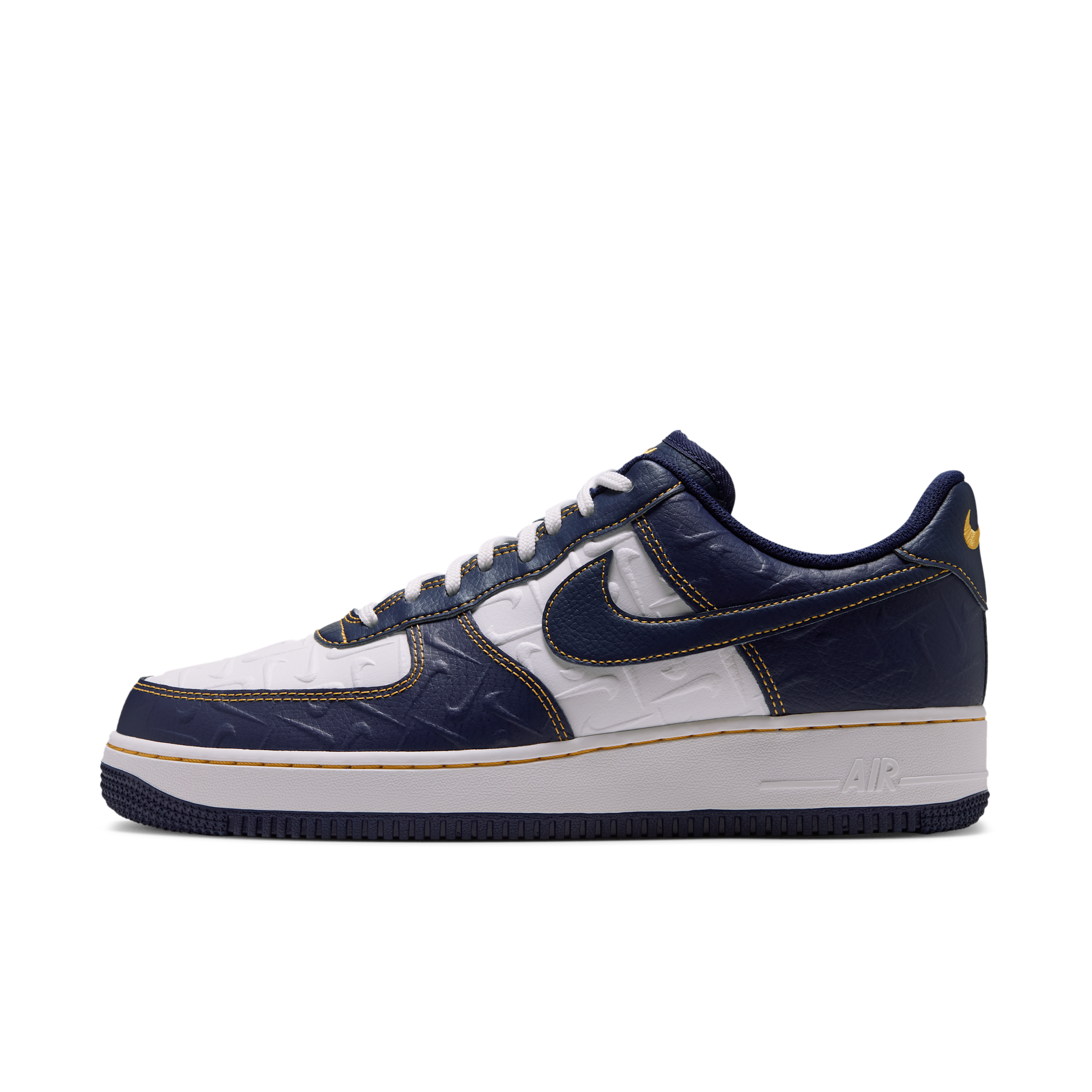 Nike Air Force 1 '07, vue de côté