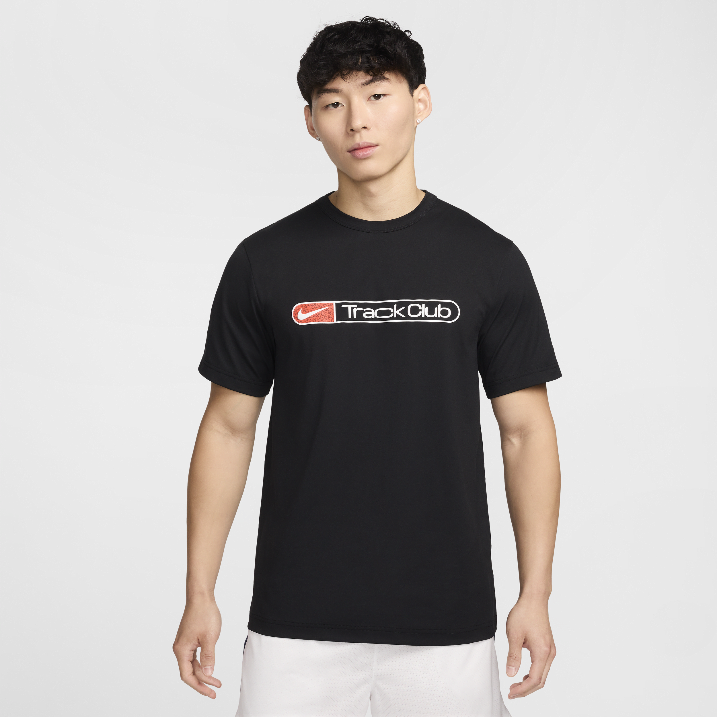 【ナイキ(NIKE)公式ストア】ナイキ ハイバース トラック クラブ メンズ Dri-FIT UV ショートスリーブ ランニングトップ FZ0291-010 ブラック 【ナイキ(NIKE)公式ストア】ナイキ ハイバース トラック クラブ メンズ Dri-FIT UV ショートスリーブ ランニングトップ FZ0291-010 ブラック