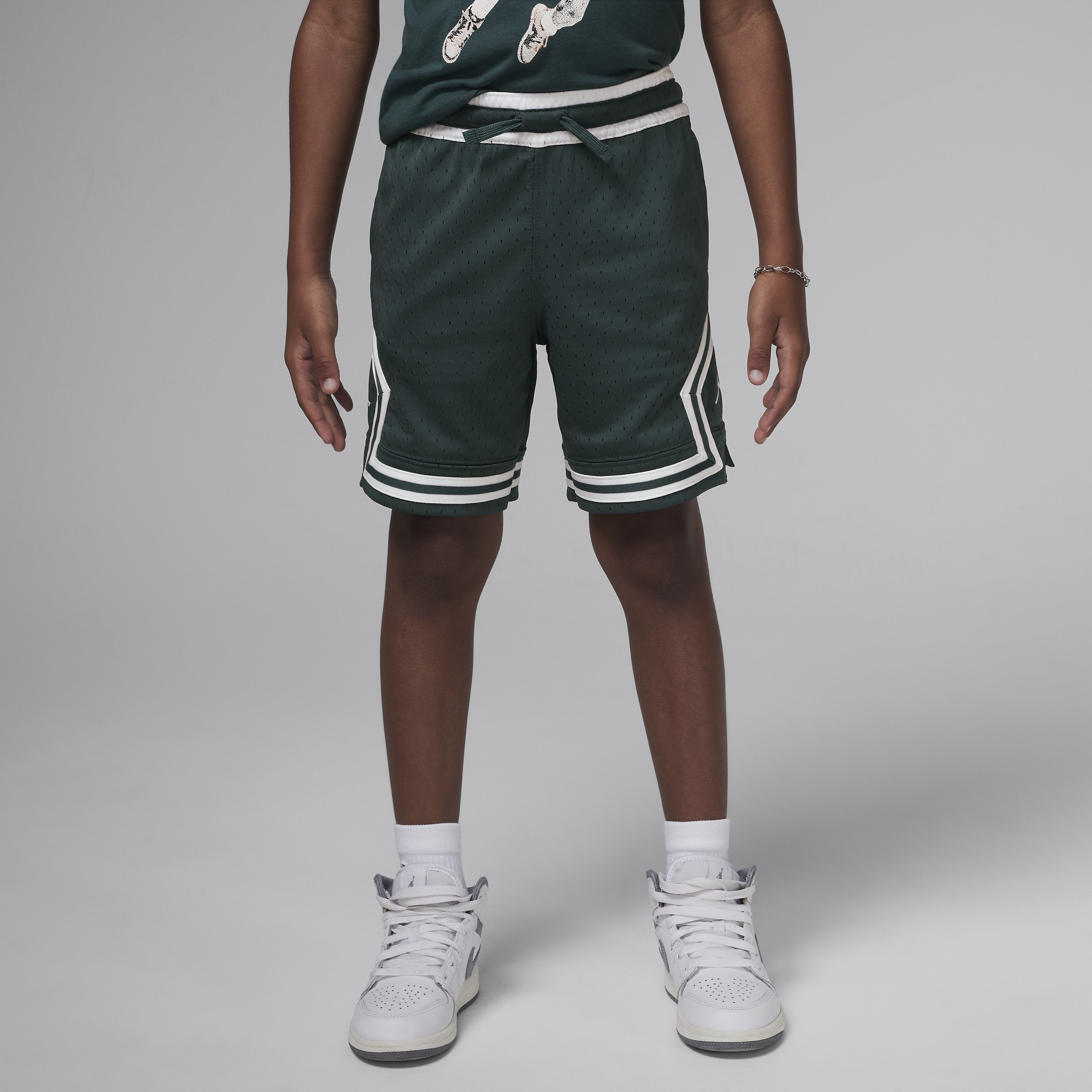 【ナイキ(NIKE)公式ストア】ジョーダン Dri-FIT スポーツ リトルキッズ ダイアモンド ショートパンツ HQ7511-366 グリーン 【ナイキ(NIKE)公式ストア】ジョーダン Dri-FIT スポーツ リトルキッズ ダイアモンド ショートパンツ HQ7511-366 グリーン