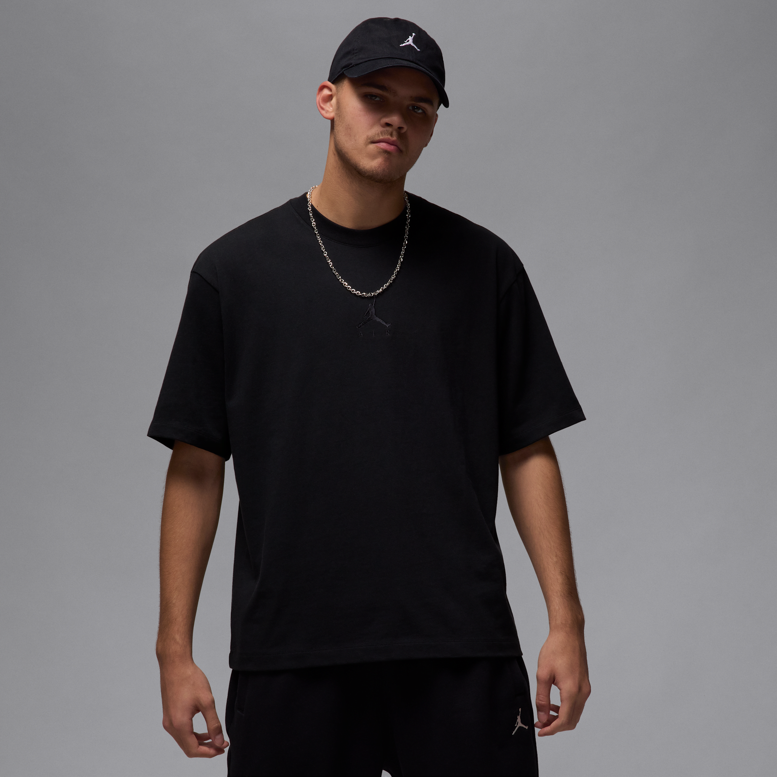 【ナイキ(NIKE)公式ストア】ジョーダン フライト エッセンシャル メンズ オーバーサイズド Tシャツ IB7345-010 ブラック 【ナイキ(NIKE)公式ストア】ジョーダン フライト エッセンシャル メンズ オーバーサイズド Tシャツ IB7345-010 ブラック