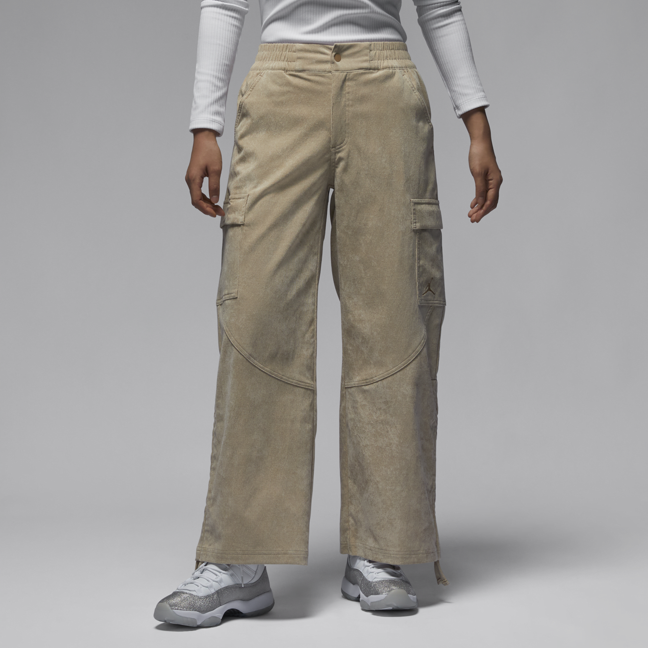 【ナイキ(NIKE)公式ストア】ジョーダン シカゴ ウィメンズ コーデュロイ パンツ FD8210-277 ブラウン 【ナイキ(NIKE)公式ストア】ジョーダン シカゴ ウィメンズ コーデュロイ パンツ FD8210-277 ブラウン