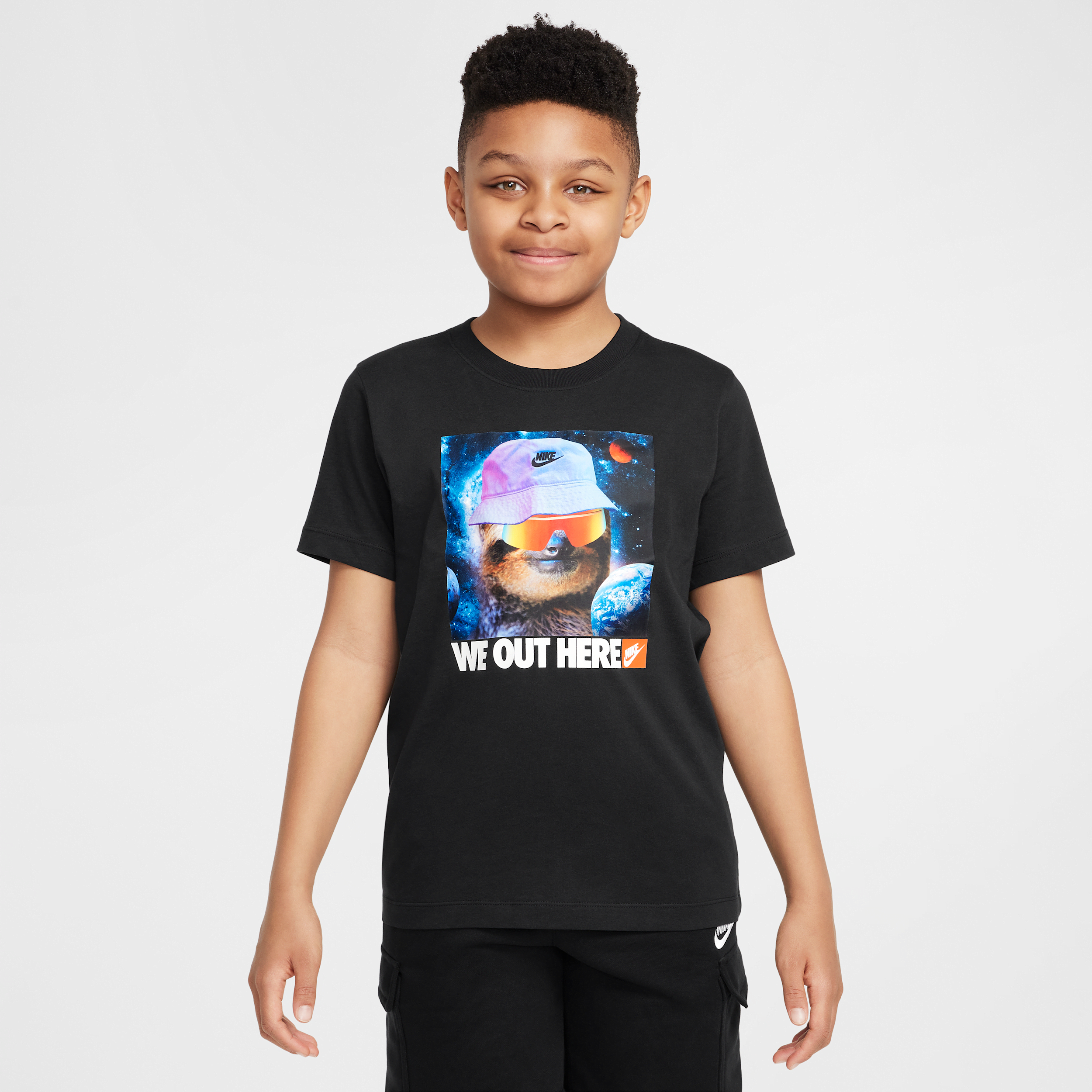 【ナイキ(NIKE)公式ストア】ナイキ スポーツウェア ジュニア Tシャツ HQ3228-010 ブラック 【ナイキ(NIKE)公式ストア】ナイキ スポーツウェア ジュニア Tシャツ HQ3228-010 ブラック