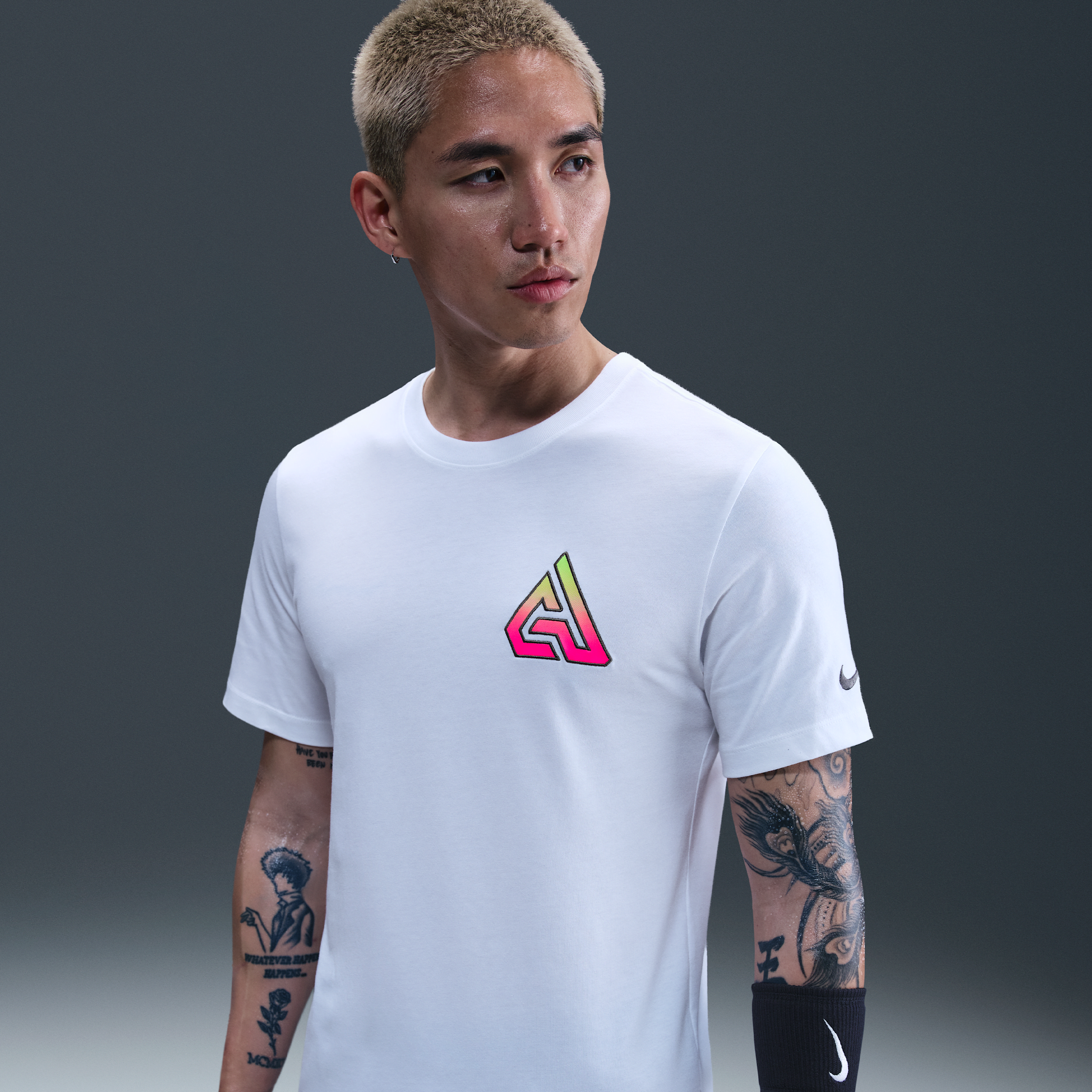【ナイキ(NIKE)公式ストア】ヤニス メンズ バスケットボール Tシャツ HJ3447-100 ホワイト 【ナイキ(NIKE)公式ストア】ヤニス メンズ バスケットボール Tシャツ HJ3447-100 ホワイト