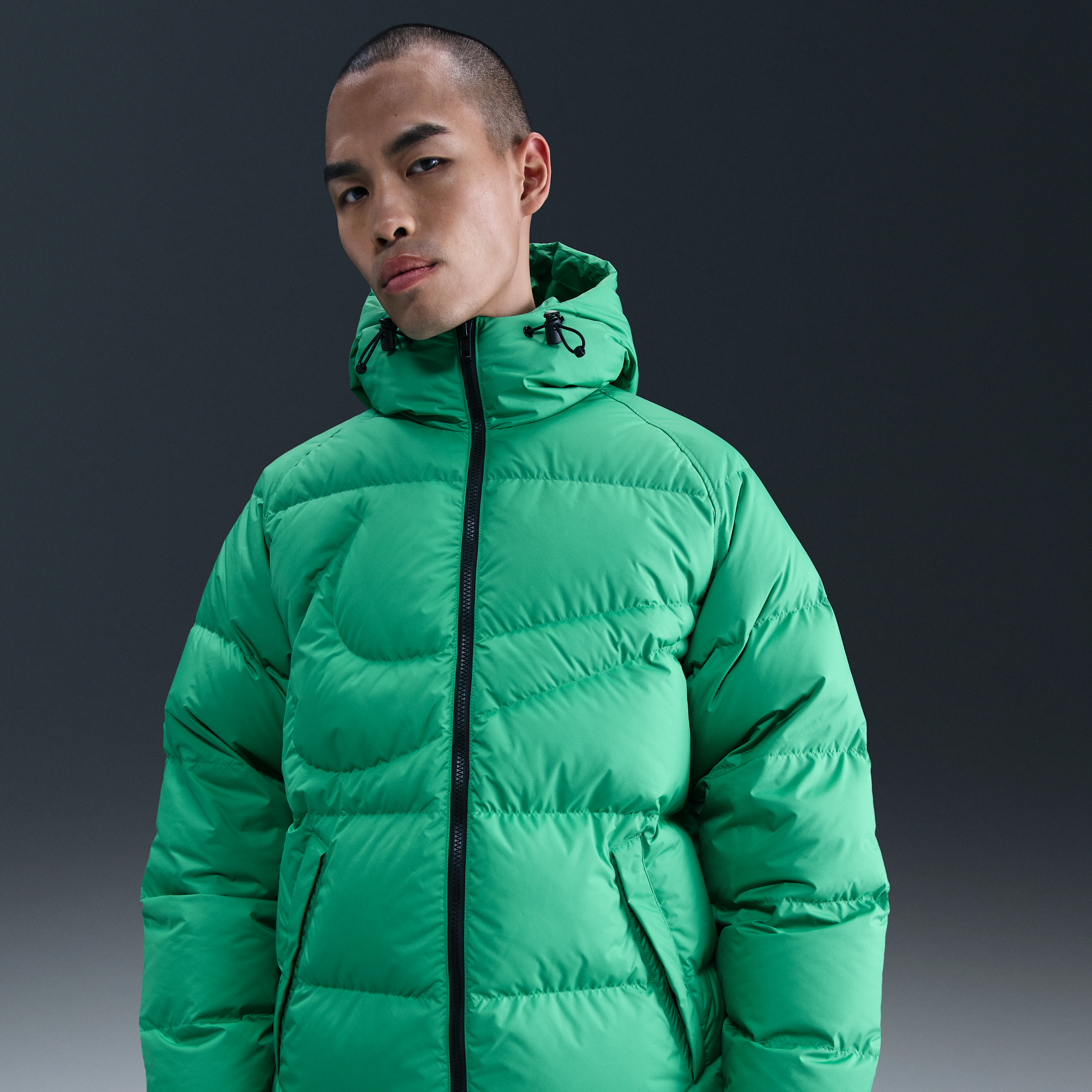 【ナイキ（NIKE）公式ストア】ナイキ スポーツウェア クラブ メンズ Therma-FIT ルーズ パーカー IH2378-324 グリーン