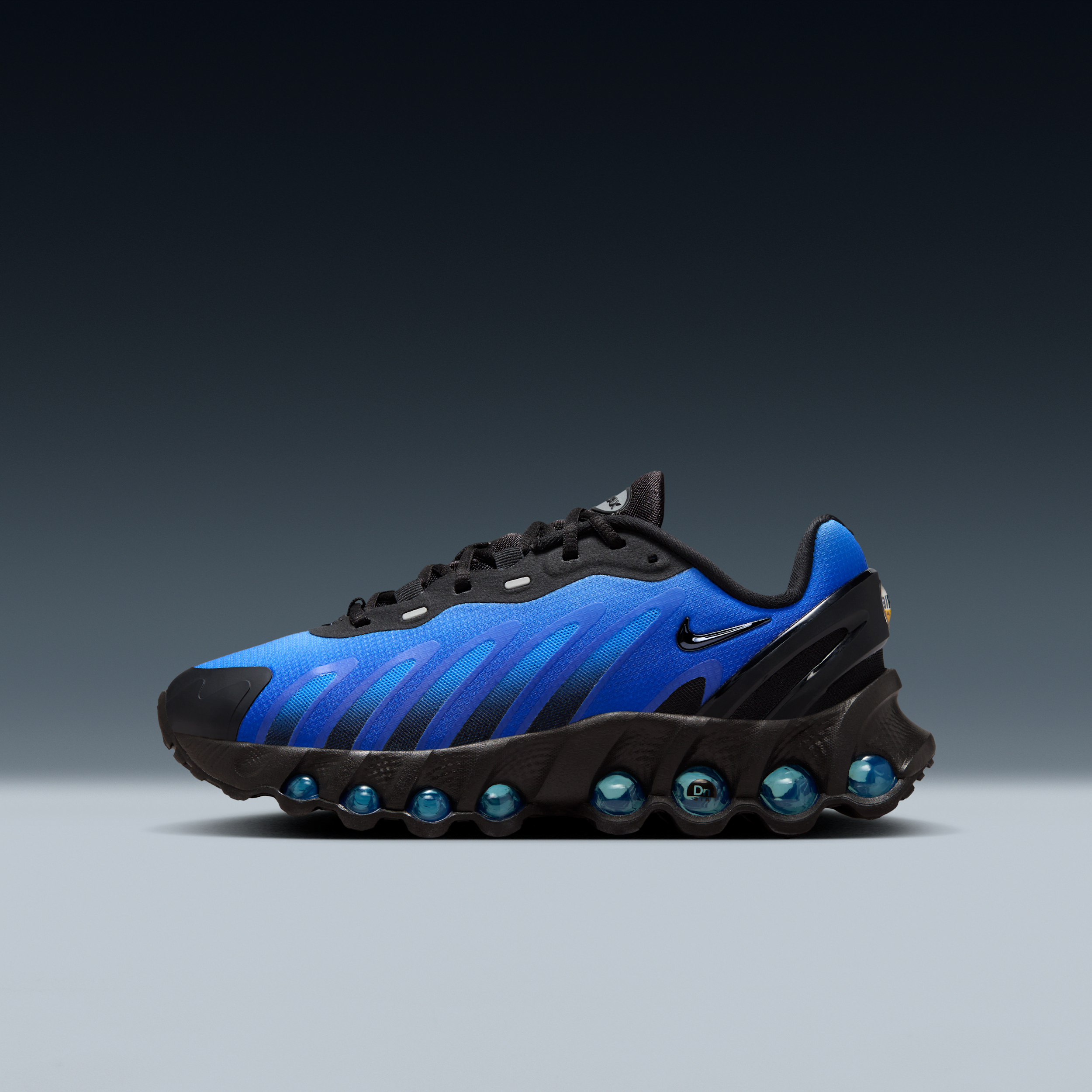 【ナイキ(NIKE)公式ストア】ナイキ エア マックス Dn8 ジュニアシューズ HF7310-003 ブラック 【ナイキ(NIKE)公式ストア】ナイキ エア マックス Dn8 ジュニアシューズ HF7310-003 ブラック