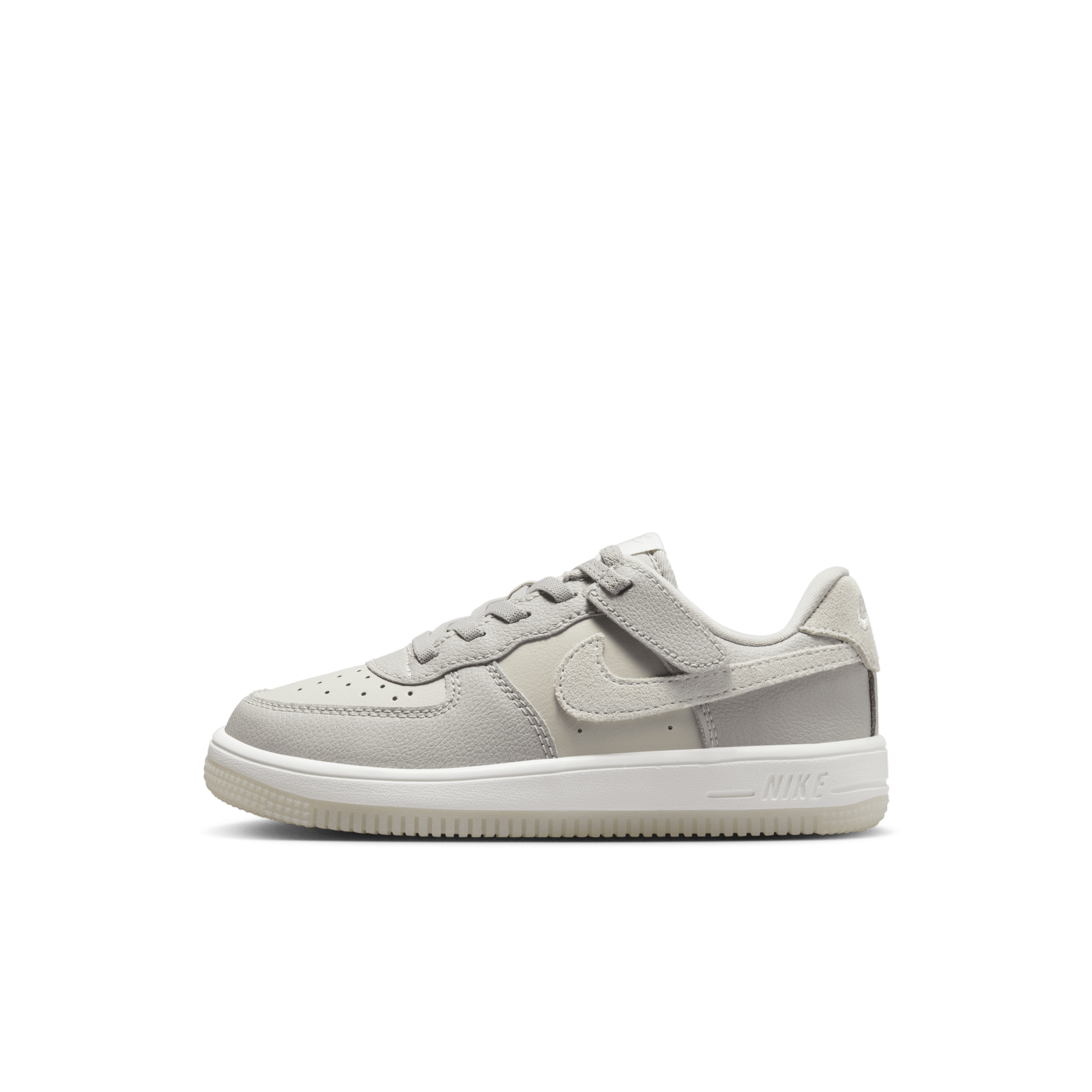 【ナイキ(NIKE)公式ストア】ナイキ フォース 1 LOW LV8 イージーオン リトルキッズシューズ HF5351-001 グレー 【ナイキ(NIKE)公式ストア】ナイキ フォース 1 LOW LV8 イージーオン リトルキッズシューズ HF5351-001 グレー