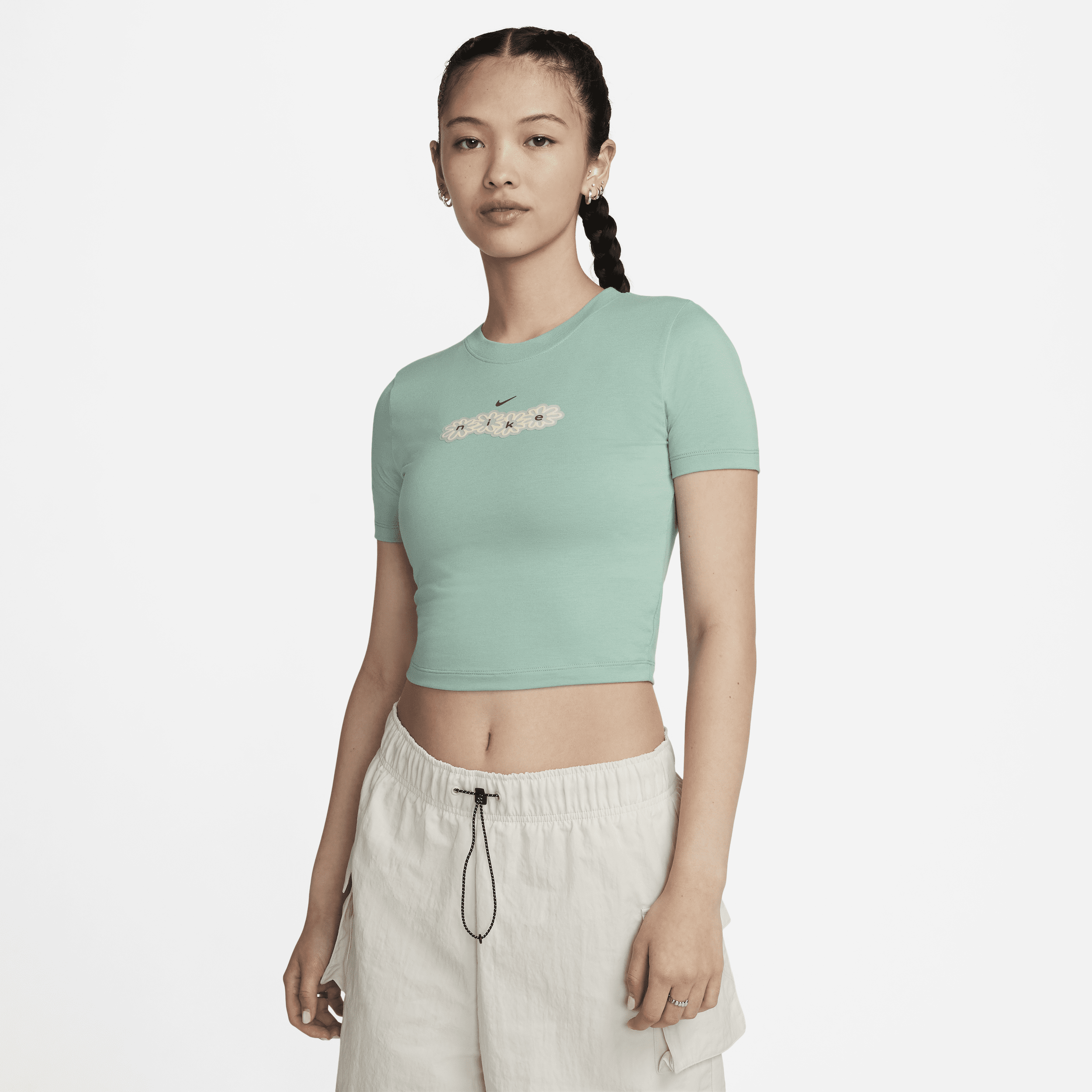 【ナイキ(NIKE)公式ストア】ナイキ スポーツウェア ウィメンズ クロップド Tシャツ FD2572-309 グリーン 【ナイキ(NIKE)公式ストア】ナイキ スポーツウェア ウィメンズ クロップド Tシャツ FD2572-309 グリーン