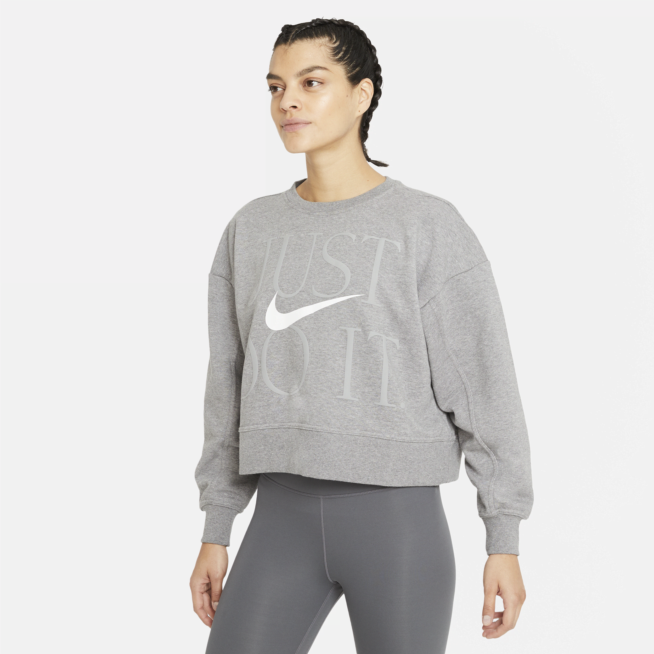Nike Dri-FIT Get Fit-træningstrøje med rund hals til kvinder - grå