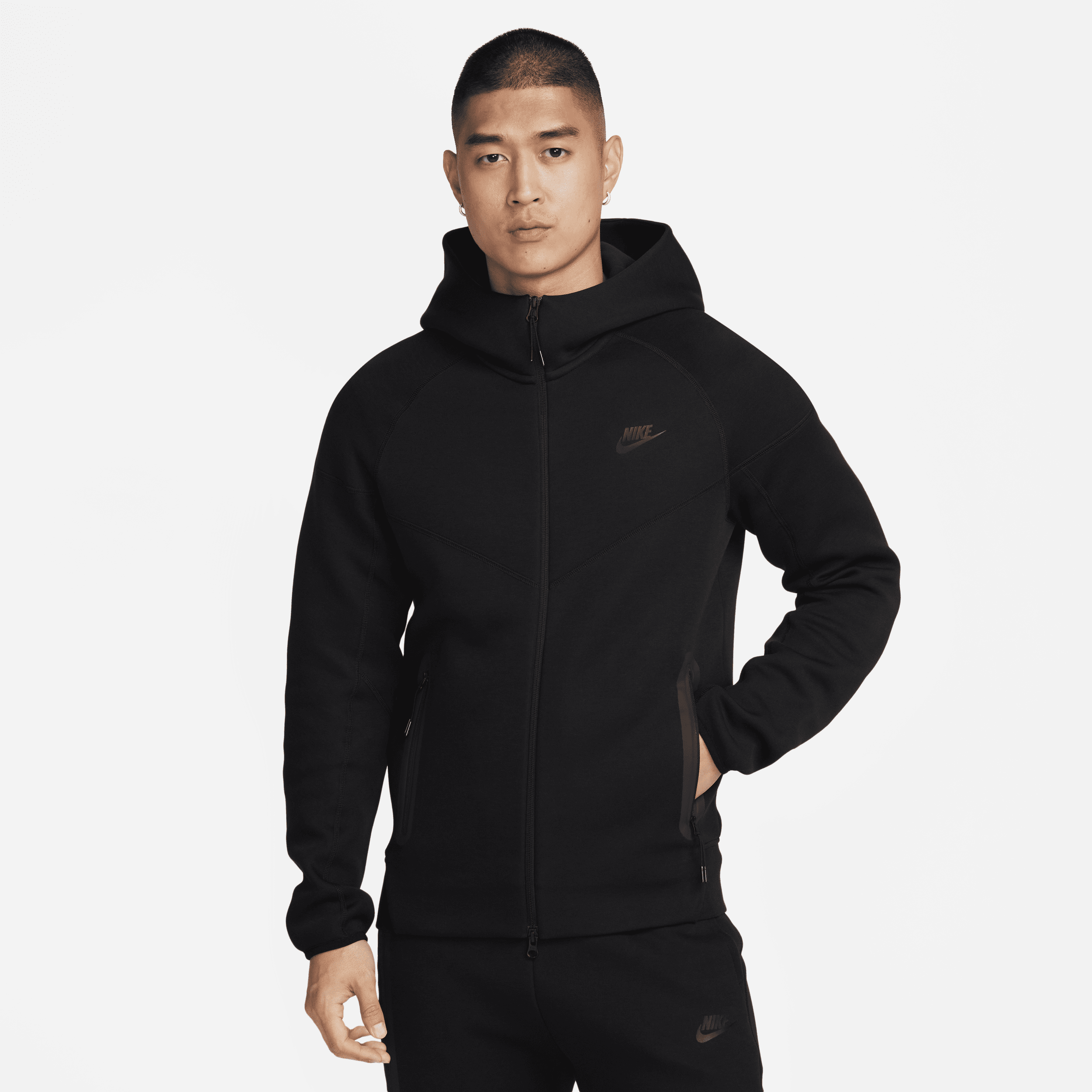 【ナイキ(NIKE)公式ストア】ナイキ スポーツウェア テック フリース ウィンドランナー メンズ フルジップ パーカー FB7922-010 ブラック 【ナイキ(NIKE)公式ストア】ナイキ スポーツウェア テック フリース ウィンドランナー メンズ フルジップ パーカー FB7922-010 ブラック