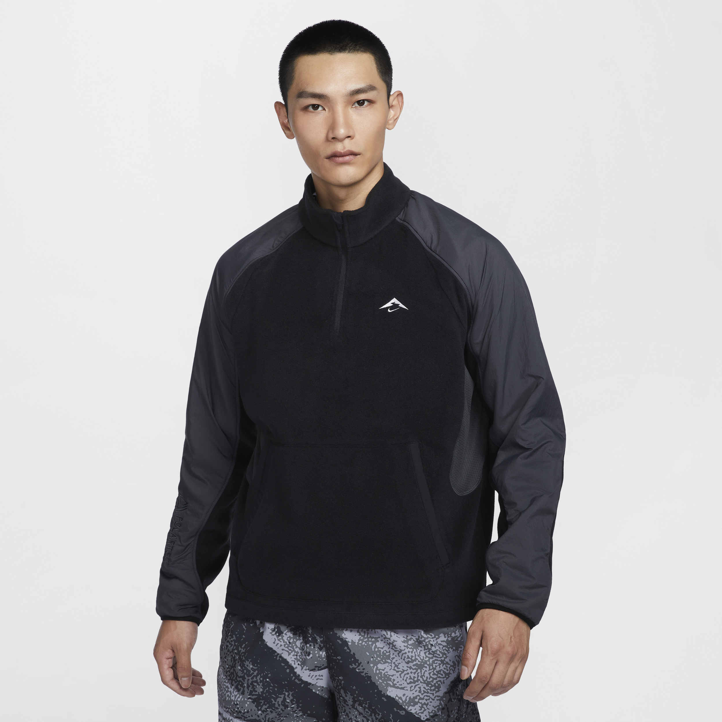 【ナイキ(NIKE)公式ストア】ナイキ トレイル Polartec® メンズ 1/4ジップ フリース ランニングトップ FV9964-010 ブラック 【ナイキ(NIKE)公式ストア】ナイキ トレイル Polartec® メンズ 1/4ジップ フリース ランニングトップ FV9964-010 ブラック