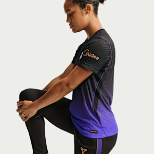 Maillot de foot Authentic Kobe Aero-FIT FC Barcelona 2026/27 Match Extérieur pour femme - Pourpre, vue 2