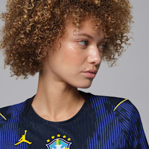 Maillot de foot Nike Aero-FIT Équipe du Brésil 2026 Match Extérieur pour femme - Bleu, vue 3