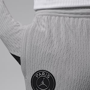 4e pantalon de foot Jordan Dri-FIT ADV Paris Saint-Germain Strike Elite pour homme - Gris, vue 4