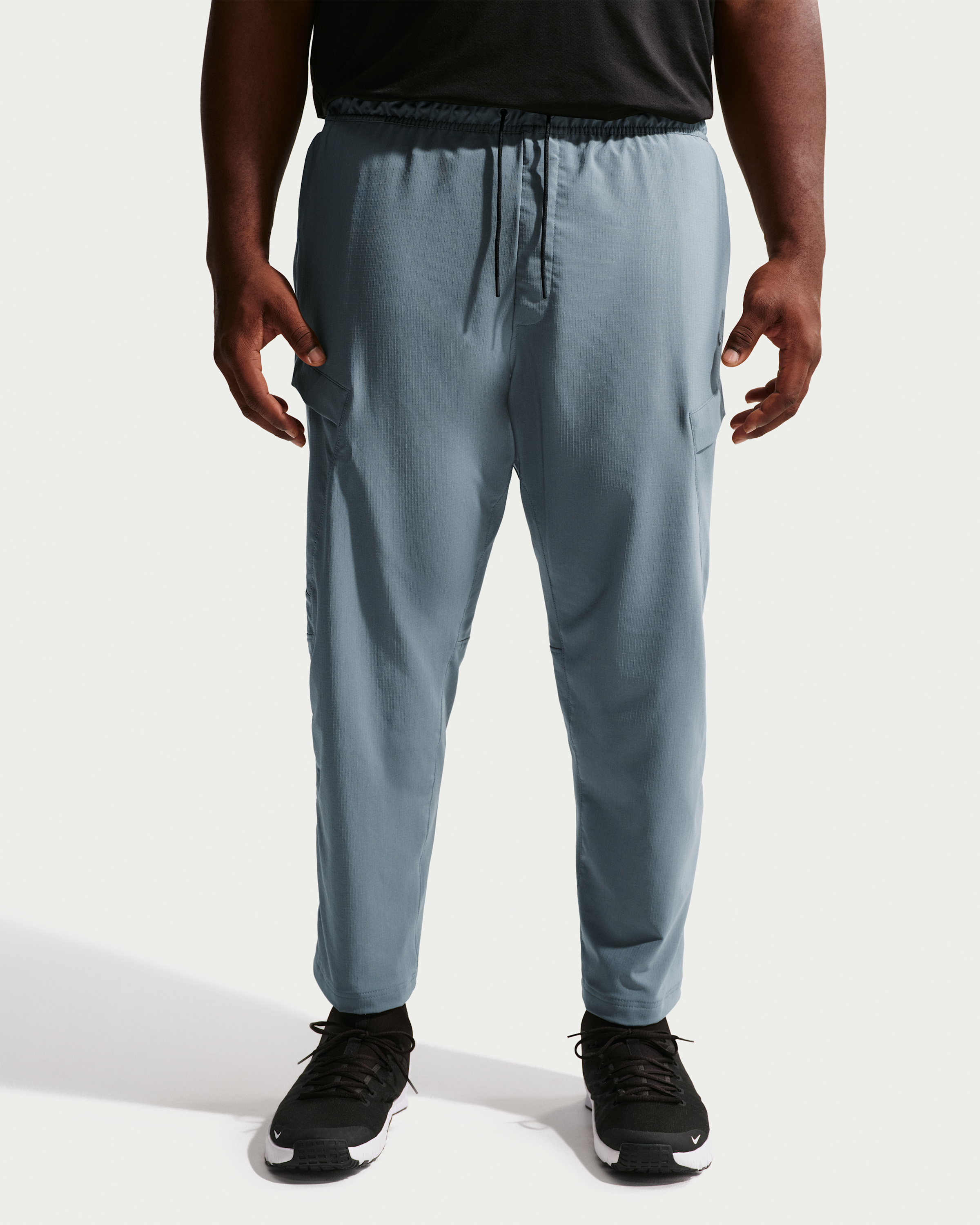 Nike Unlimited Men's Dri-FIT Versatile Cargo Trousers - Smoke Grey/Black/Smoke Grey - View 8