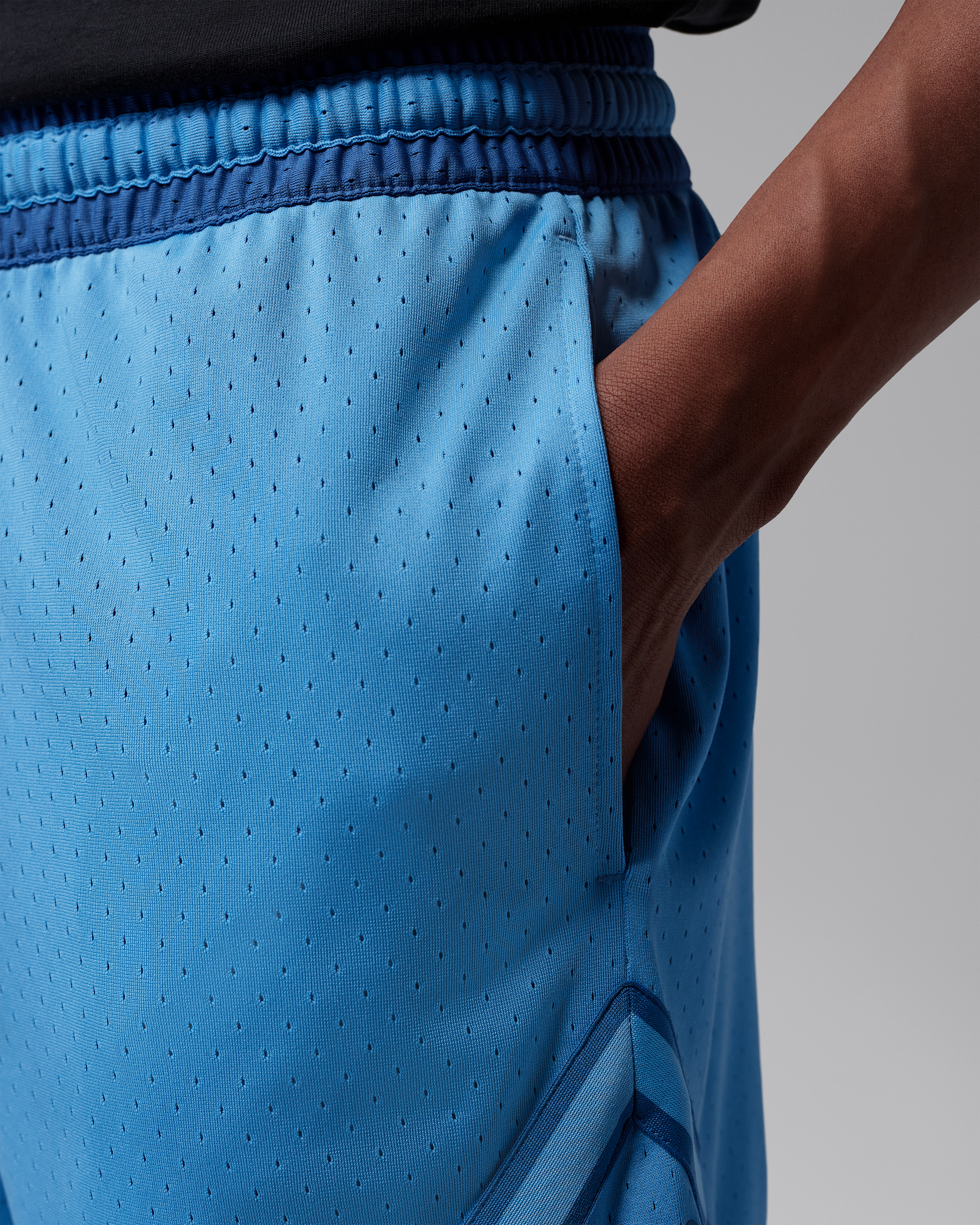Jordan Sport Men's Dri-FIT 18cm (approx.) Mesh Diamond Shorts - Blue Beyond/True Blue/True Blue - View 4