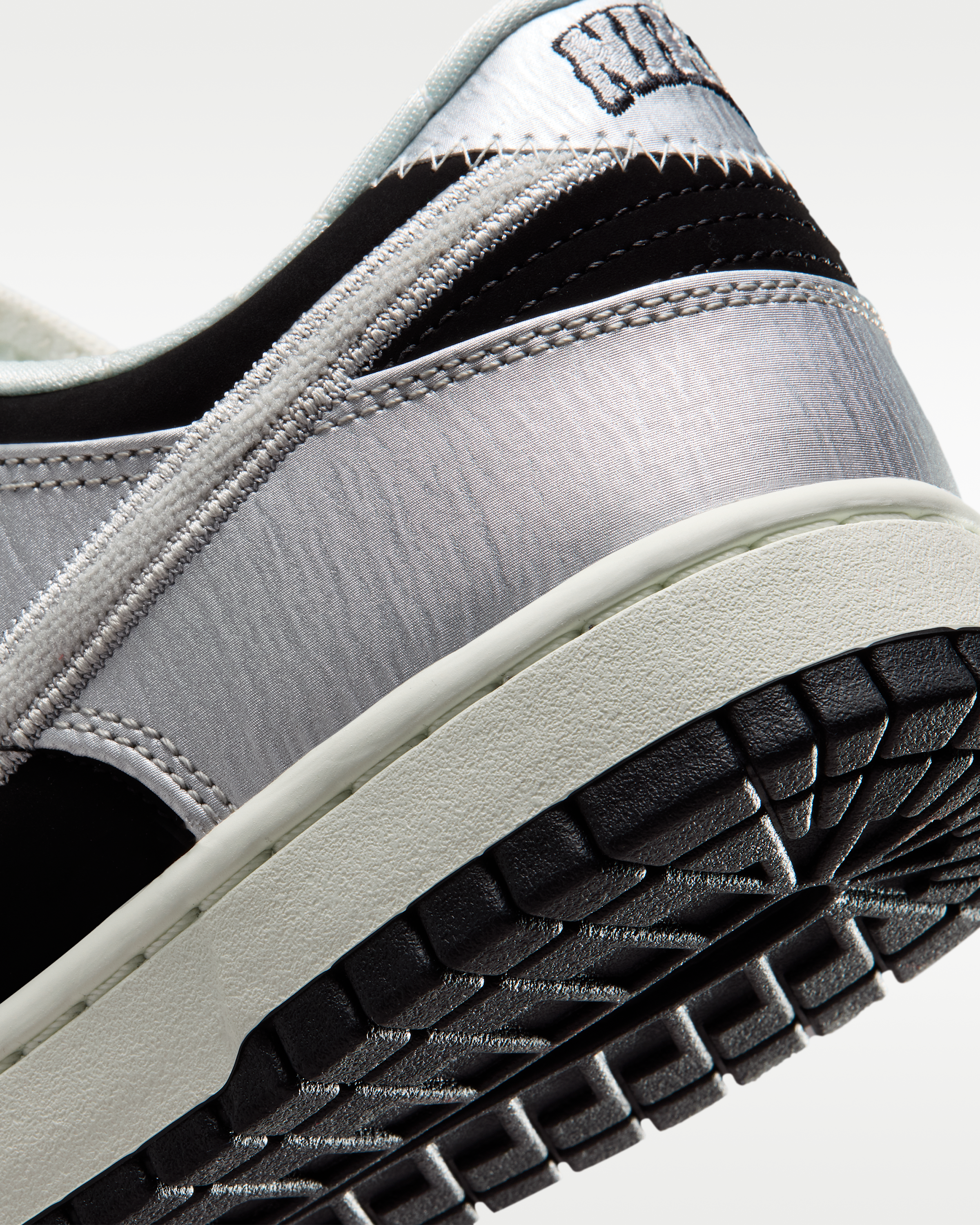 Nike Dunk Low Retro Men's Shoes - Metallic Silver/Black/Sail/Metallic Silver - View 8