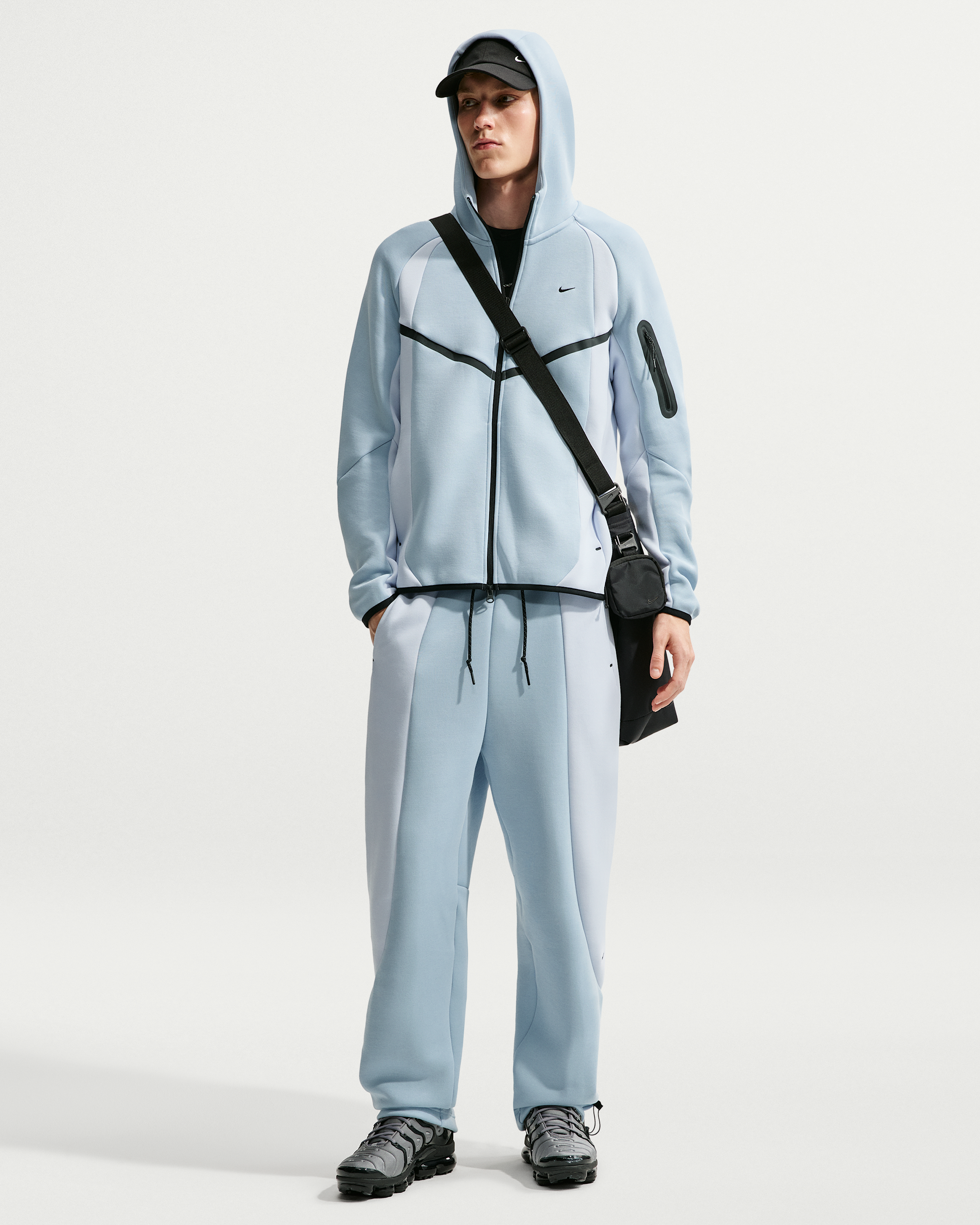 Nike Tech Men's Colour-Block Open-Hem Fleece Trousers - Light Armoury Blue/Football Grey/Black - View 1