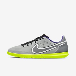 Tiempo Football Boots. Nike GB