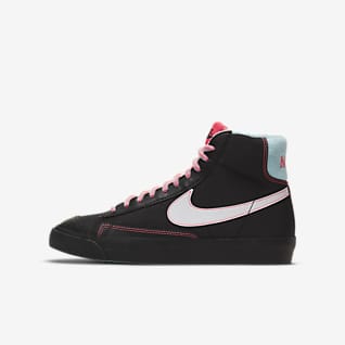 black nike kids shoes