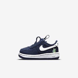 Baby nike velcro shoes clearance
