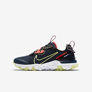 boys nike shoes size 4