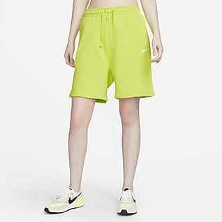 Nike Sportswear Essential Shorts de tiro alto de tejido Fleece para mujer