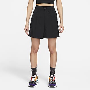 Nike Sportswear Essential กางเกงขาสั้นเอวสูงแบบทอผู้หญิง