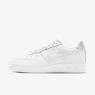 white nike shoes low tops