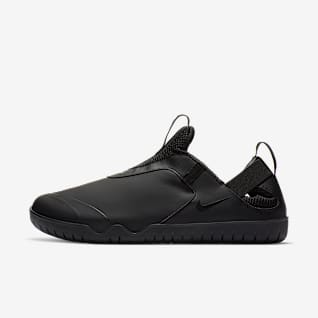 all black trainers womens nike