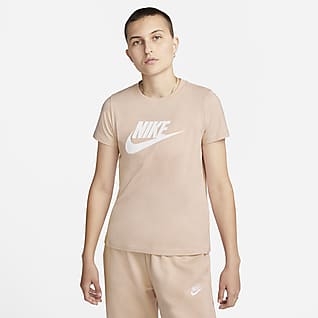 Nike Sportswear Essential Tişört