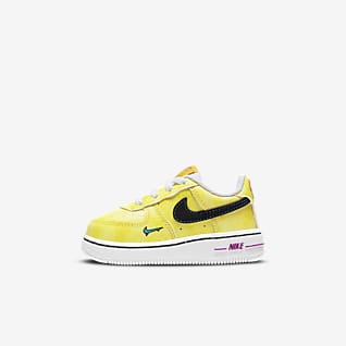 yellow nike gym shoes