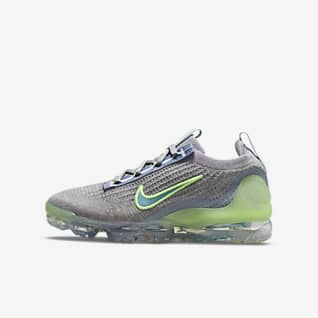 Boys Shoes. Nike SG