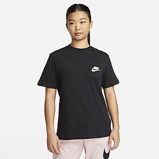 Nike Sportswear Women's Pocket T-Shirt