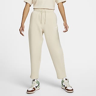 Nike Sportswear Collection Essentials Pantalones con curvas de tejido Fleece para mujer